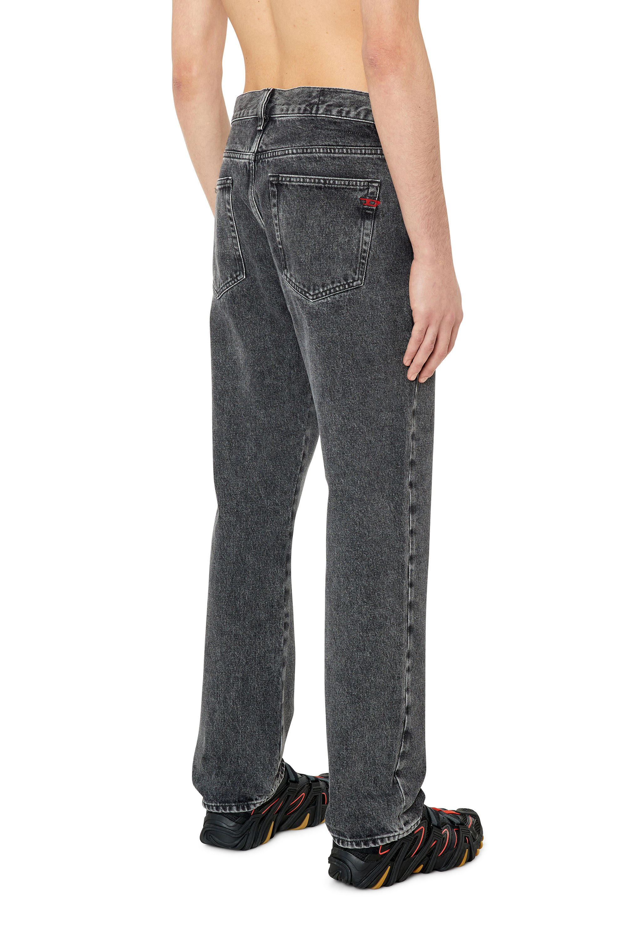 Diesel - 2020 D-Viker 007N4 Straight Jeans, Nero/Grigio scuro - Image 2