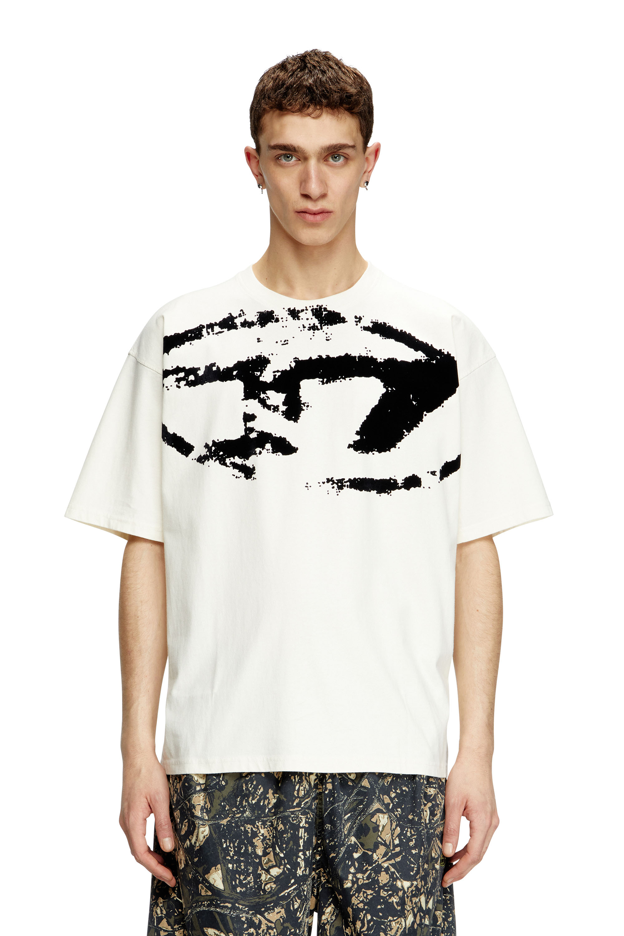 Diesel - T-BOXT-N14, T-shirt con stampa distressed floccata Uomo in Multicolor - 1