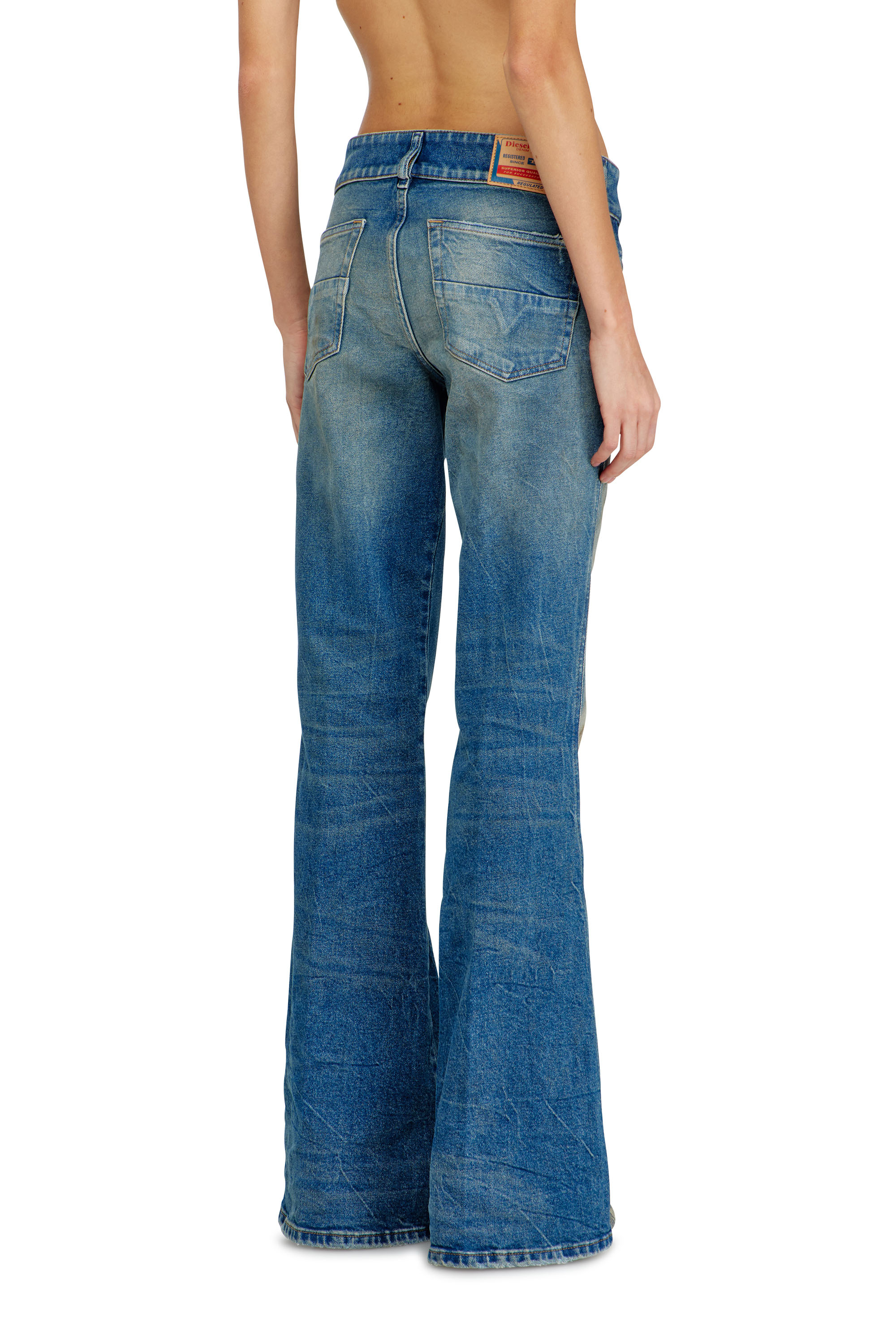 Diesel - Bootcut Jeans D-Hush 09N40 Donna, Blu medio - Image 4