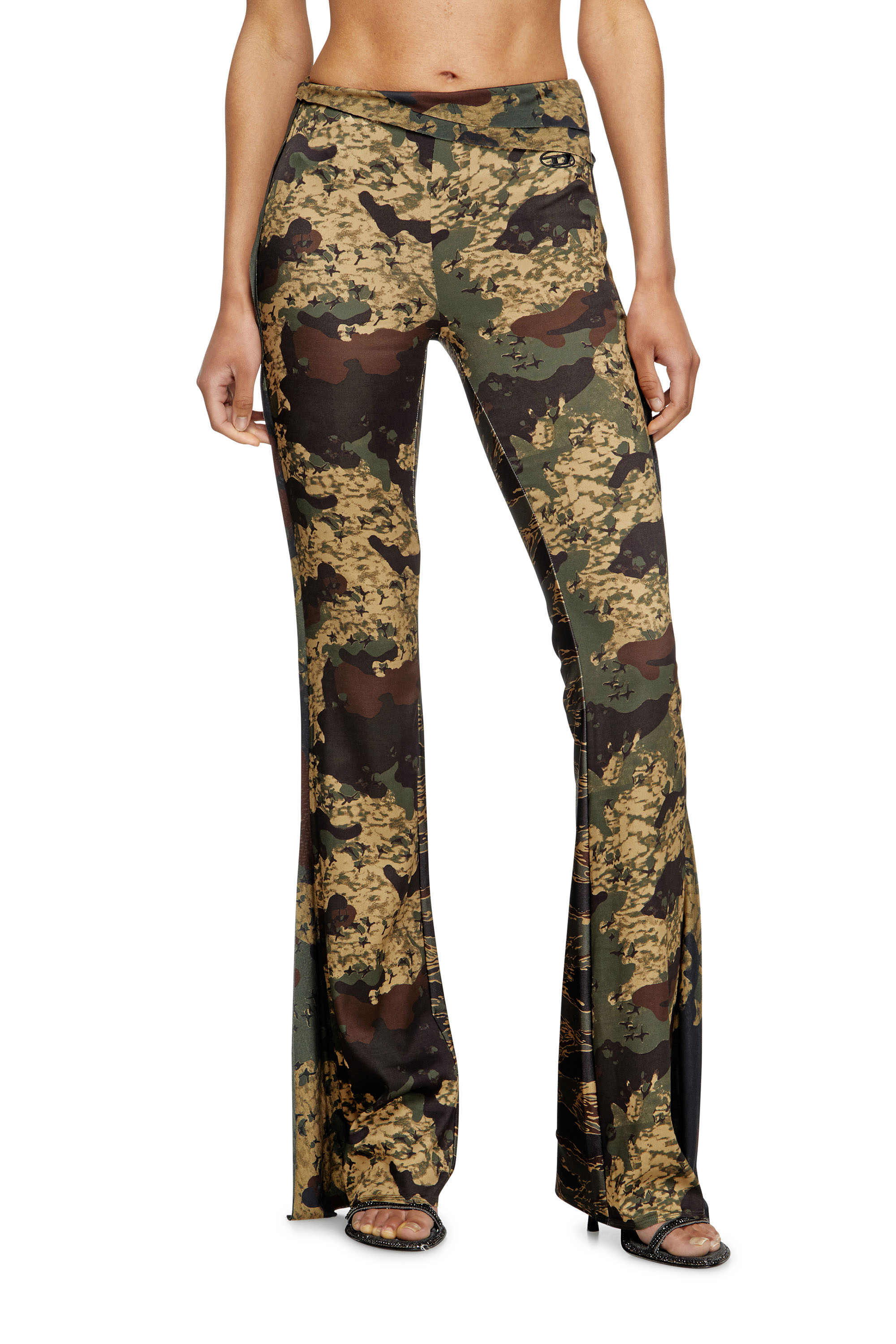 Diesel - P-AFFAL, Pantaloni a zampa con stampe camouflage Donna in ToBeDefined - 1