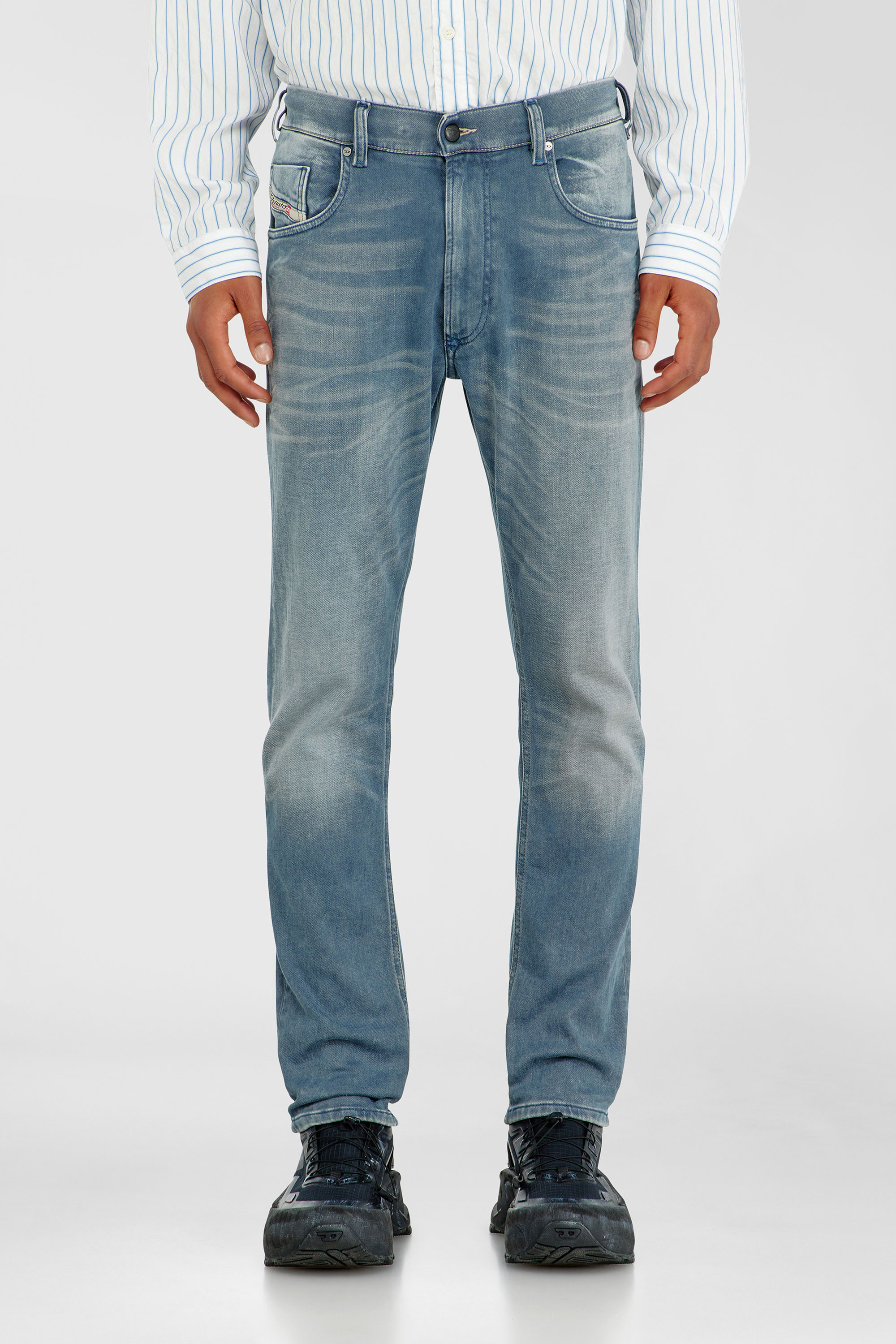 Diesel - Regular 2032 D-Krooley-BW Joggjeans&reg; 09P91 Uomo, Blu Chiaro - Image 1