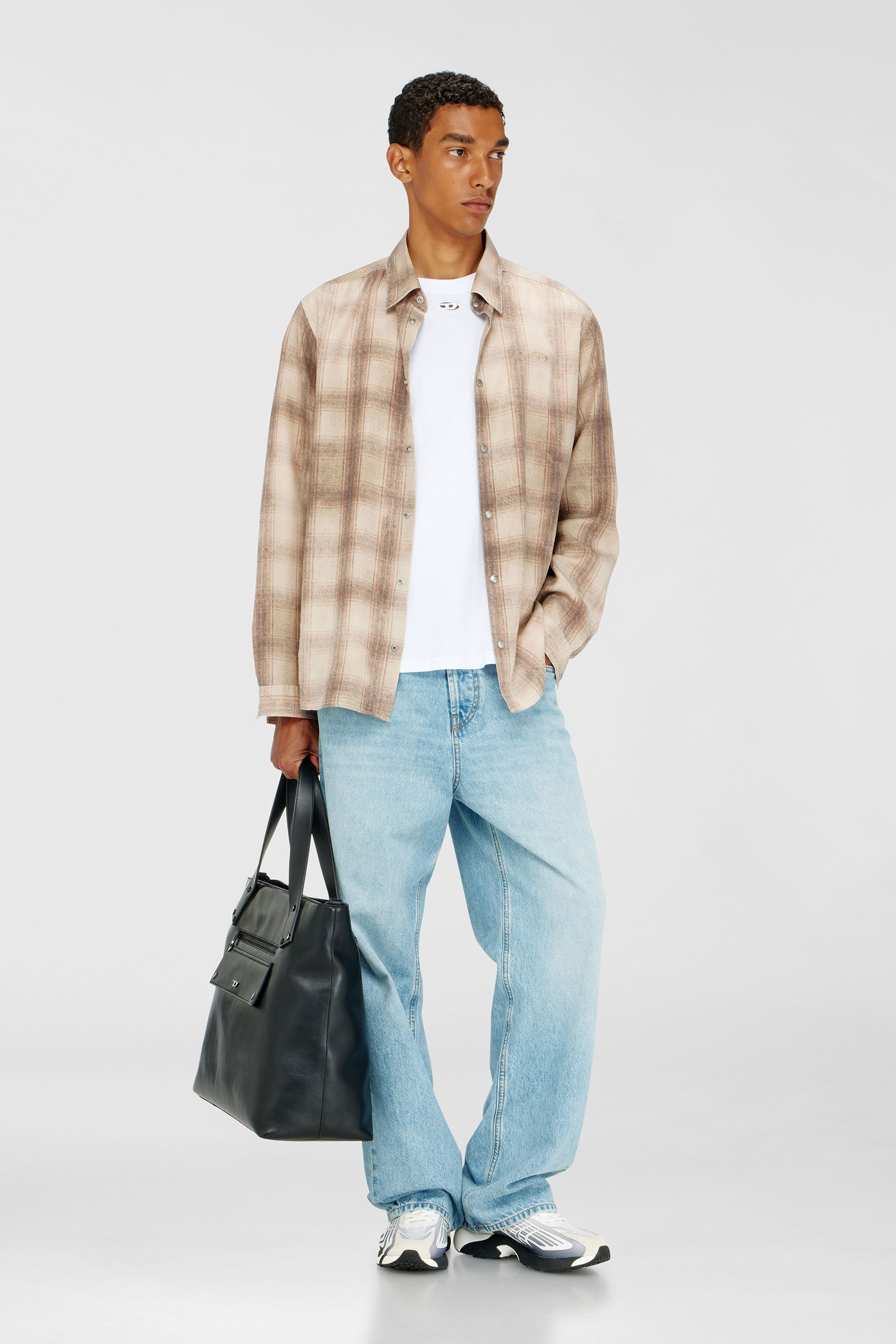 Diesel - T-BOXT-DCO, T-shirt in cotone dalla vestibilit&agrave; rilassata con ricamo Oval D Uomo in Bianco - 2