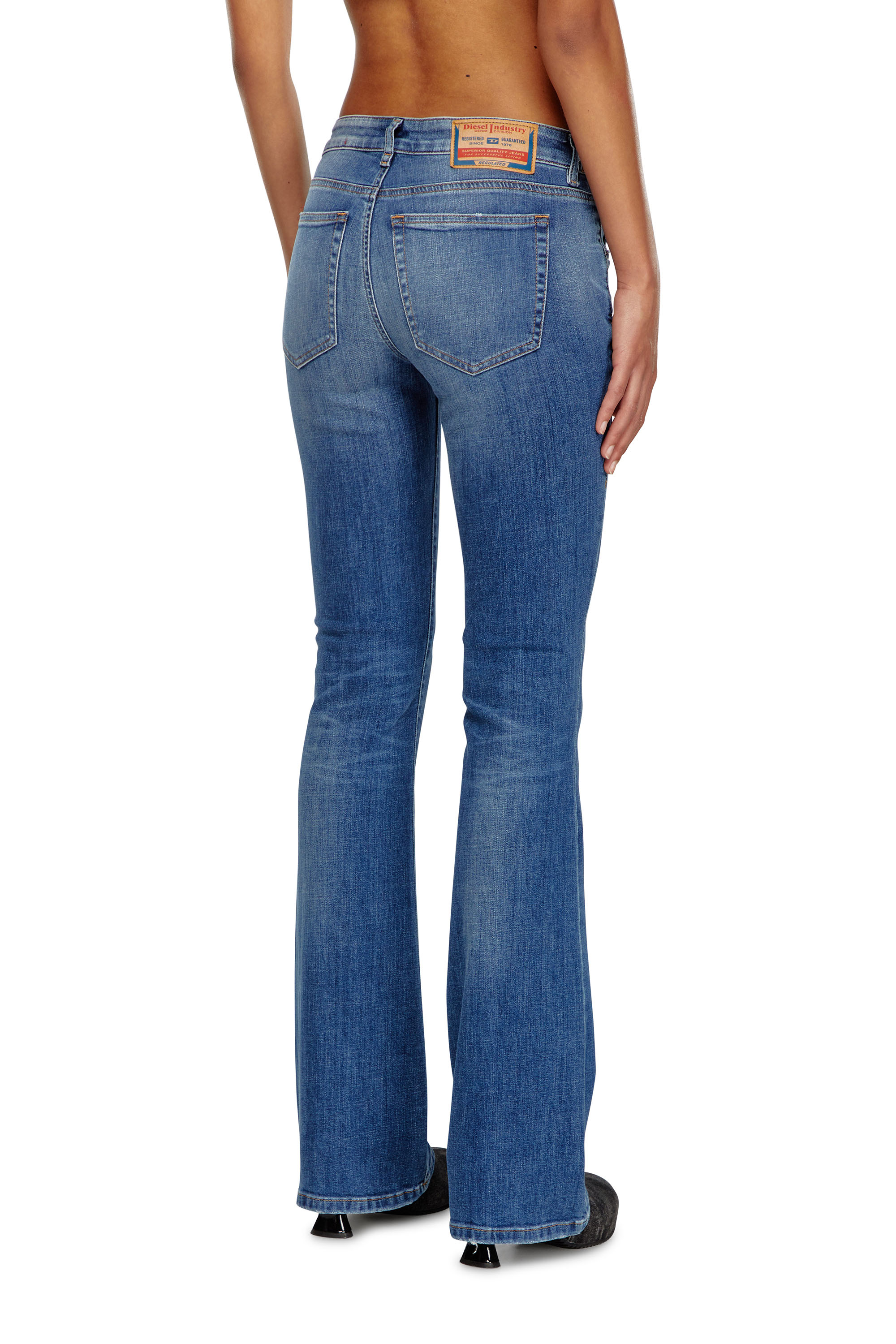 Diesel - Donna Bootcut and Flare Jeans 1969 D-Ebbey 09J33, Blu medio - Image 3
