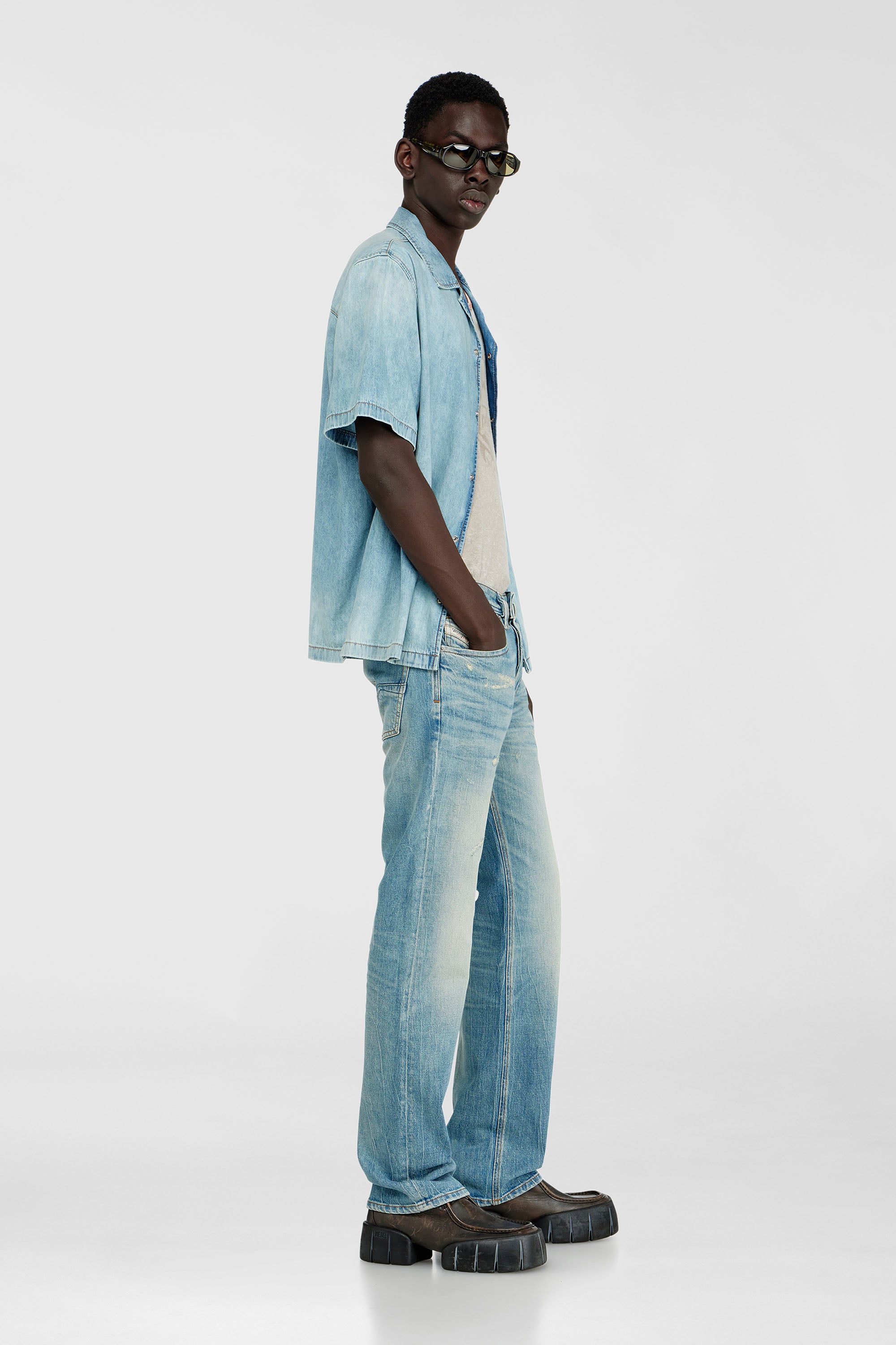 Diesel - Regular Jeans 1985 Larkee 09P33 Uomo, Blu Chiaro - Image 2