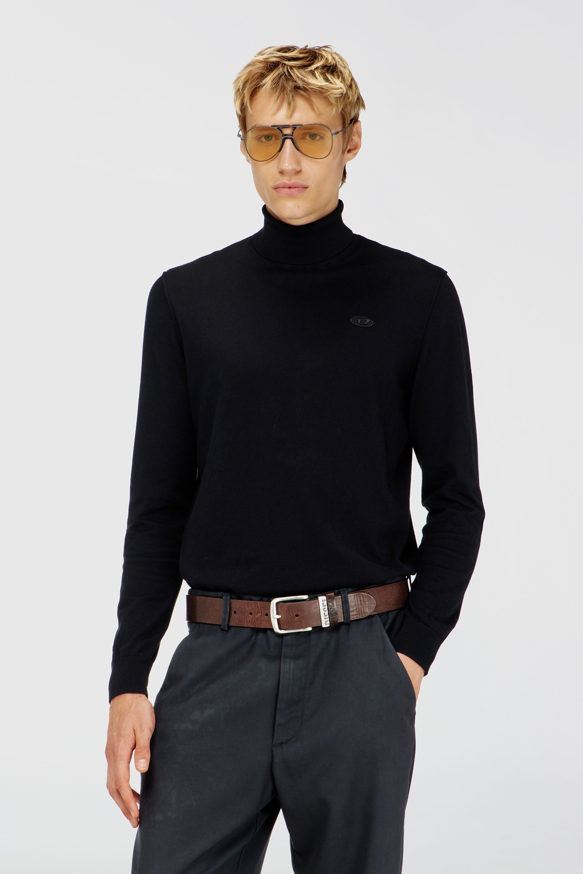 Diesel - K-FREEX-LUP-TAG-T92, Dolcevita in cotone con patch logo Oval D Uomo in Nero - 1