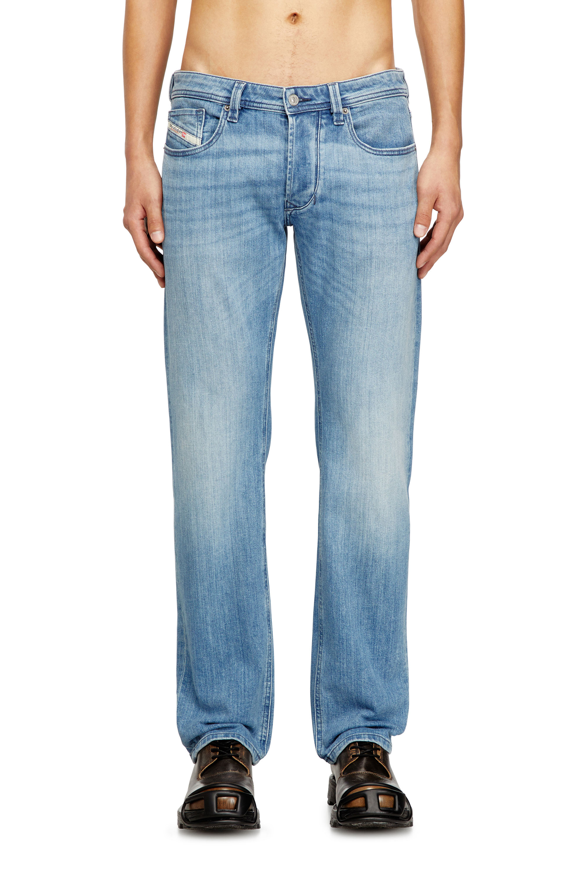 Diesel - Regular Jeans 1985 Larkee 0GRDI Uomo, Blu Chiaro - Image 1