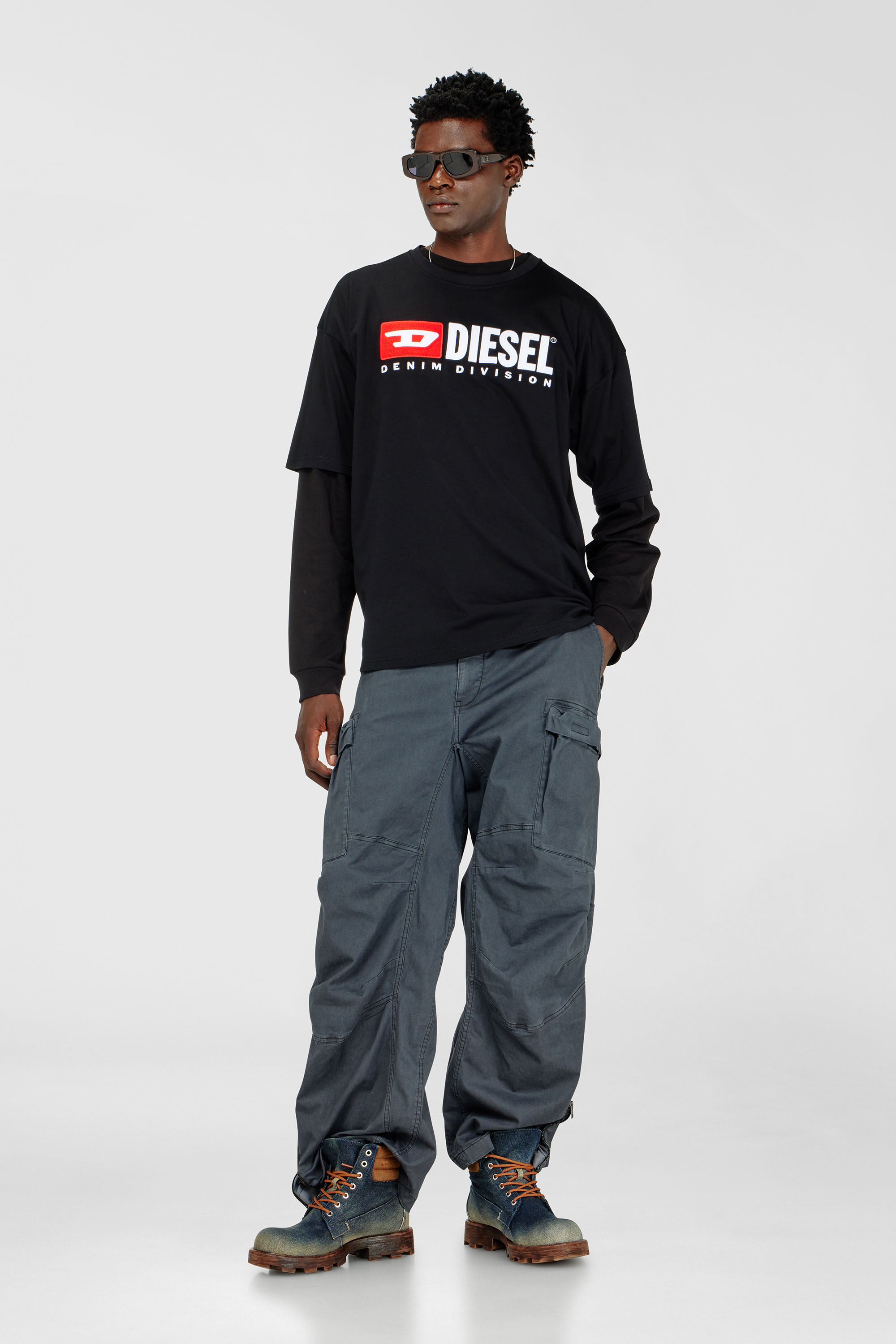 Diesel - T-BOXT-DIV, T-shirt con patch logo Diesel Uomo in Nero - 2