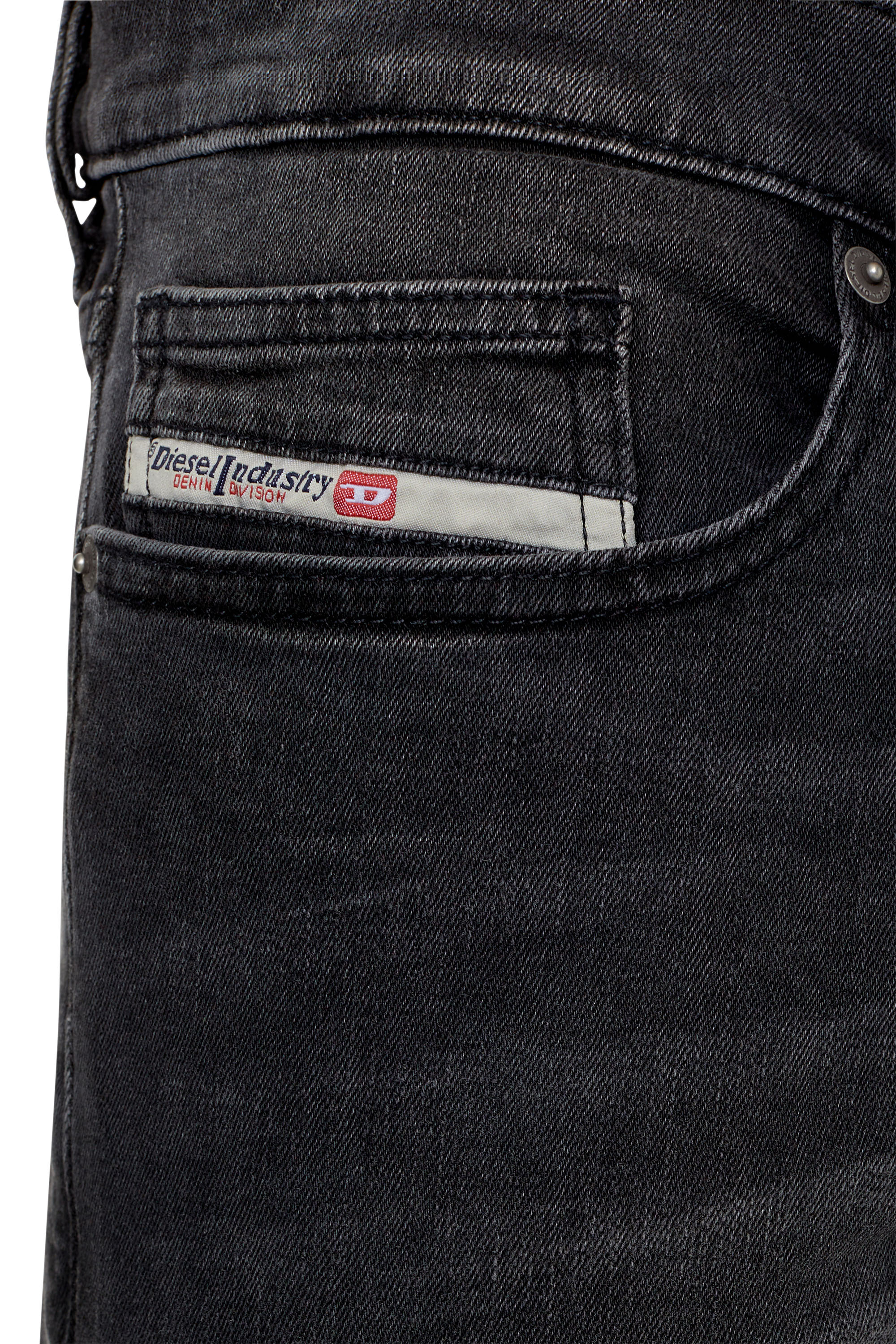 Diesel - D-Luster 0IHAV Slim Jeans, Nero/Grigio scuro - Image 3