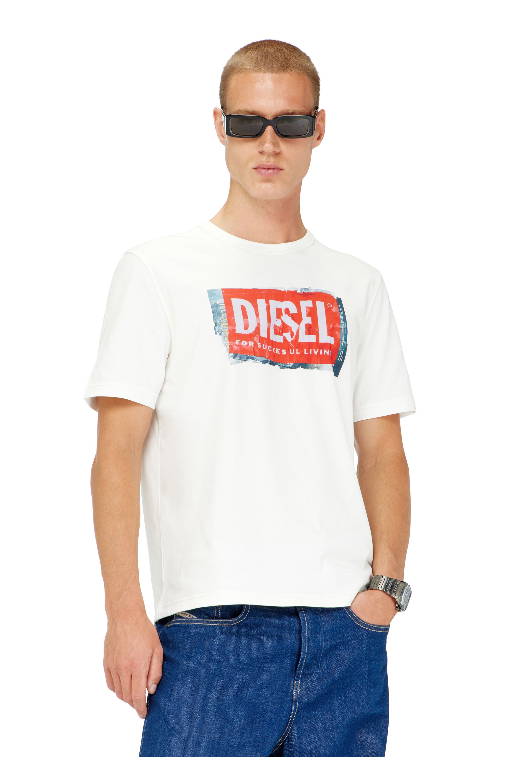 Diesel - T-ADJUST-Q6, T-shirt con logo effetto stropicciato Uomo in Bianco - 1