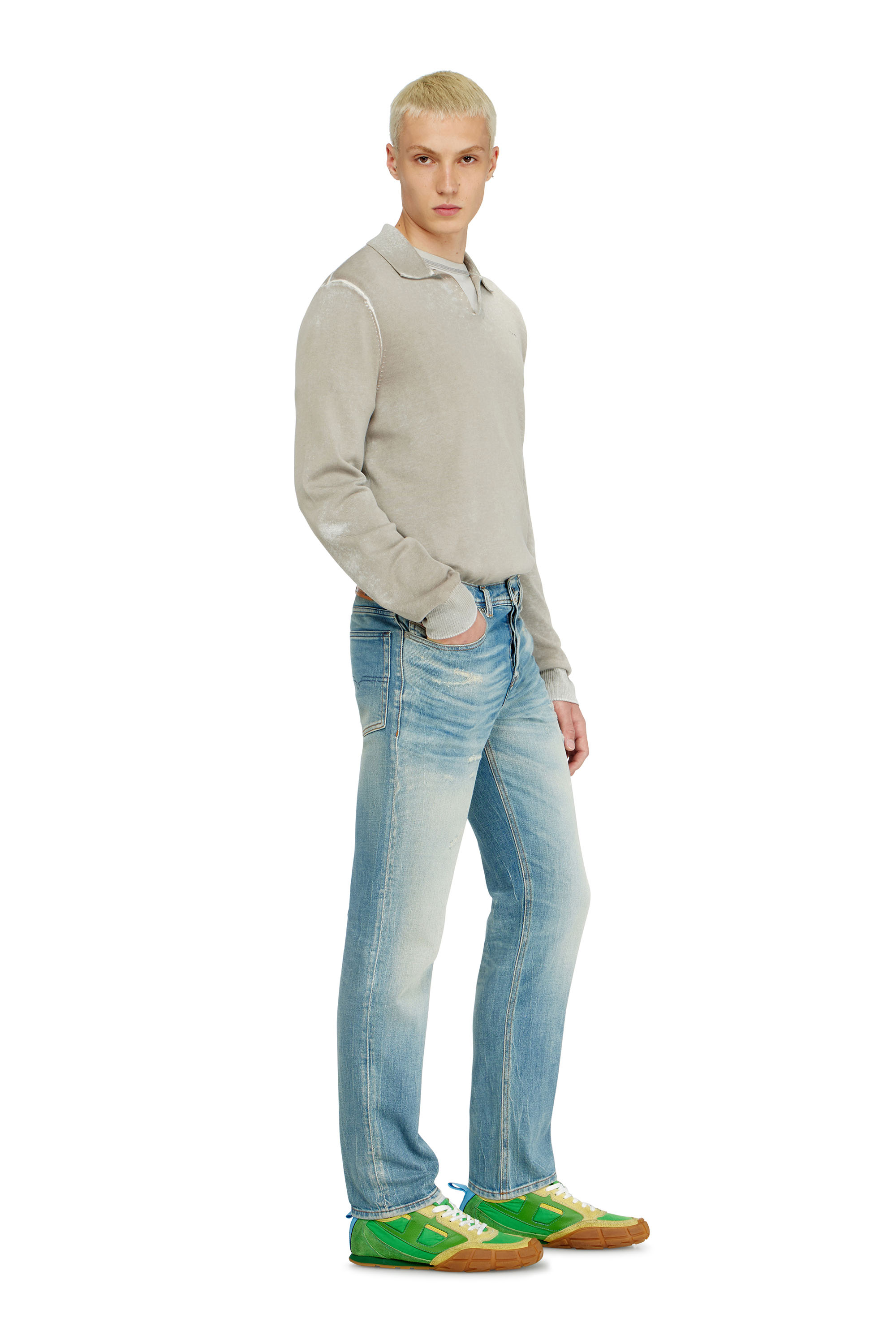 Diesel - Regular Jeans 2023 D-Finitive 09P33 Uomo, Blu Chiaro - Image 2