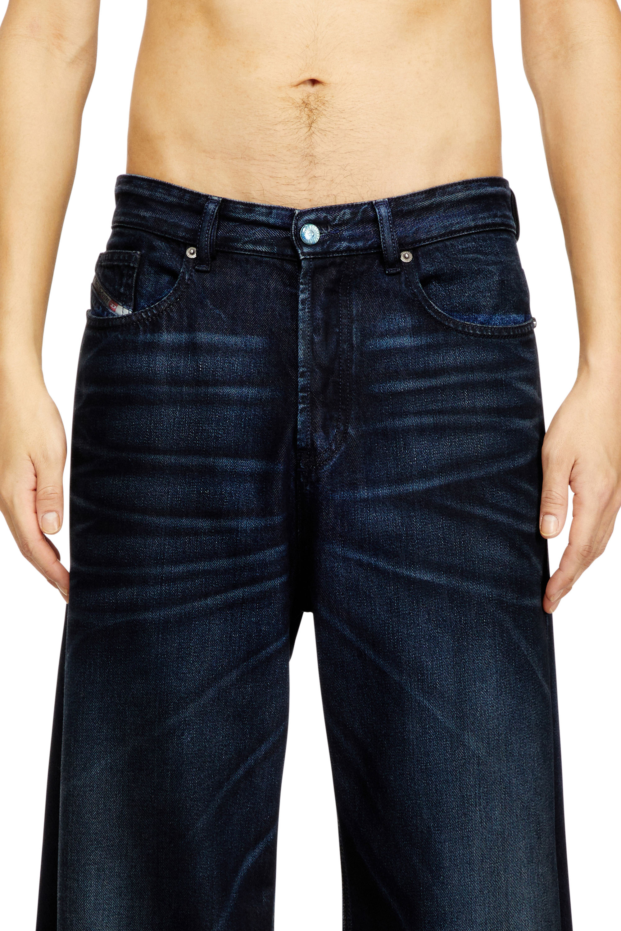 Diesel - Relaxed Jeans D-Rise 09N21 Uomo, Blu Scuro - Image 4