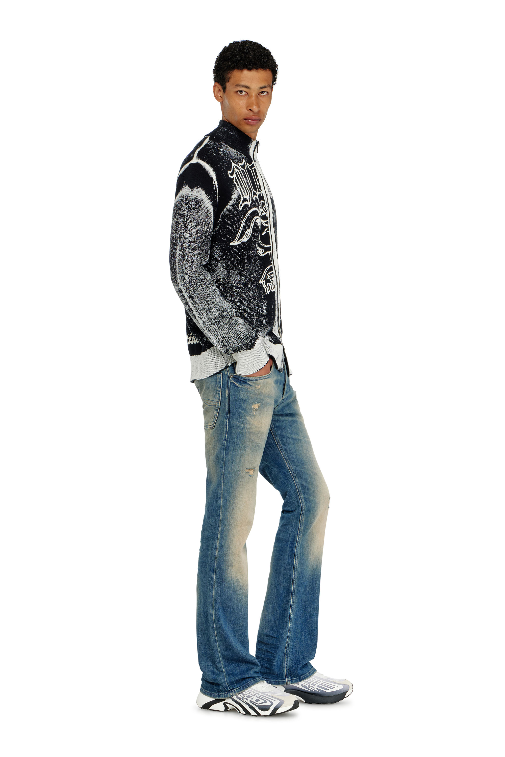 Diesel - Bootcut Jeans 2007 Zatiny 0KBBW Uomo, Blu medio - Image 4