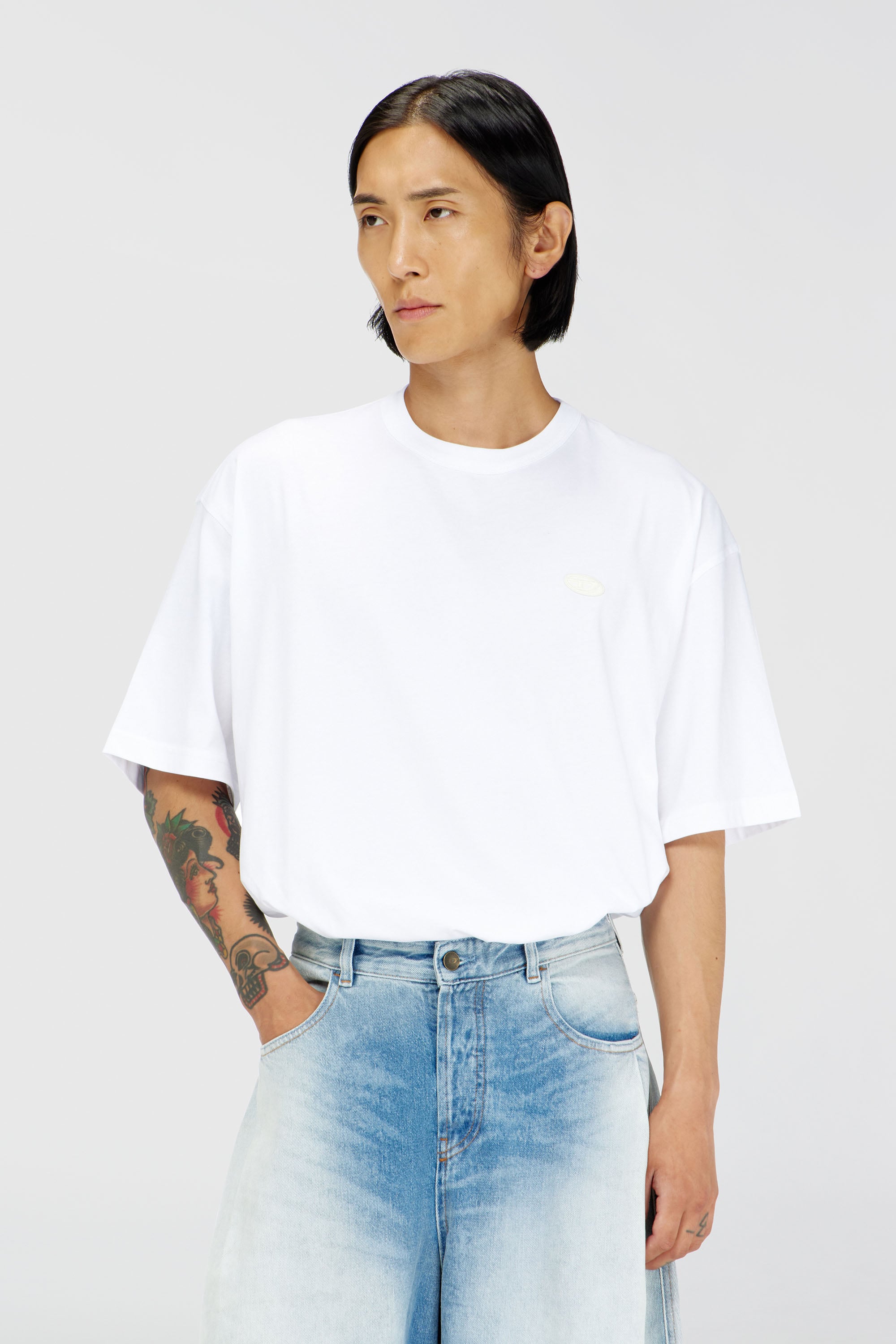 Diesel - T-WASH-MOON-T92, T-shirt in cotone con logo Oval D e grafica Uomo in Bianco - 1