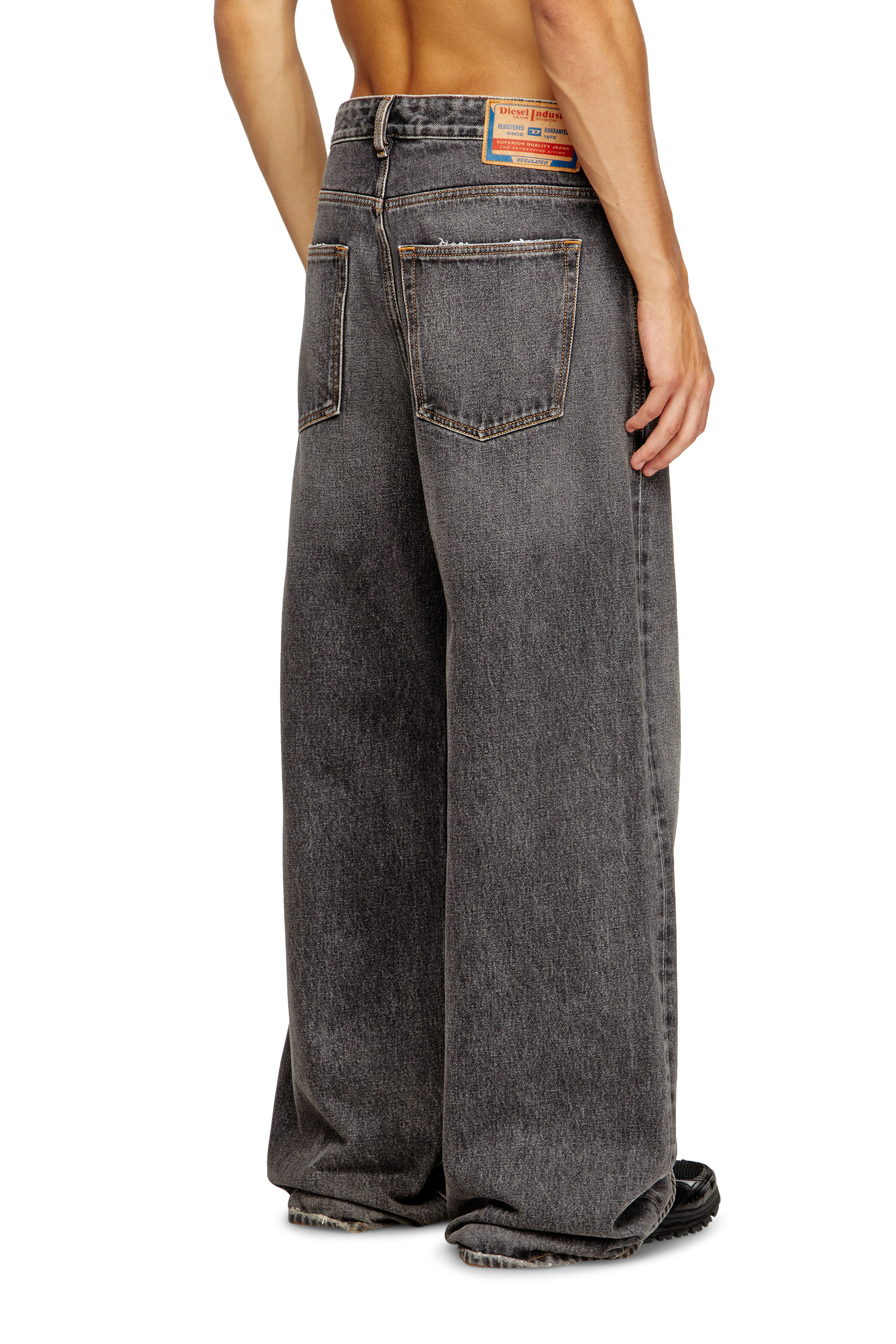 Diesel - Relaxed Jeans D-Rise 007F6 Uomo, Nero/Grigio scuro - Image 4