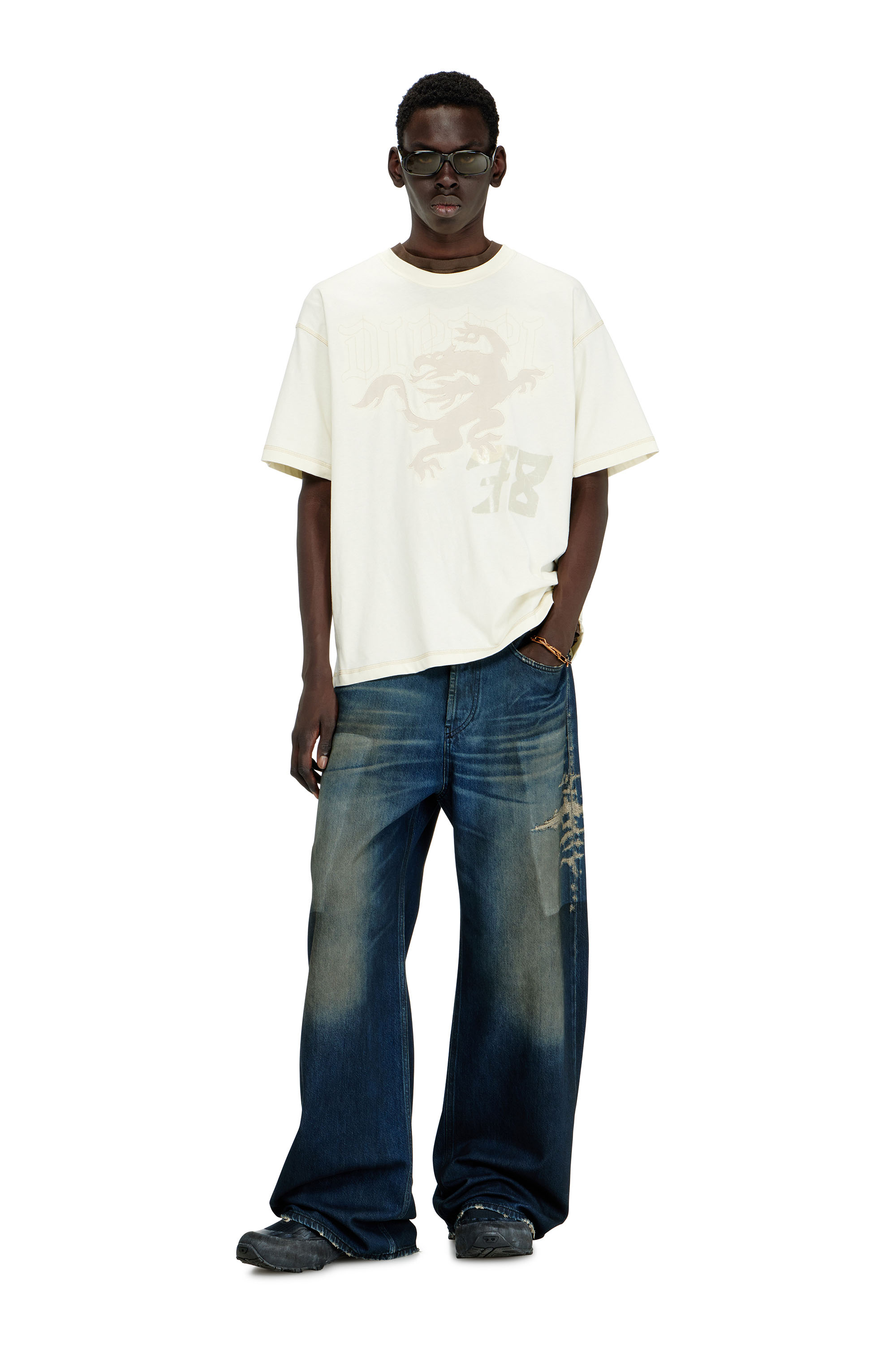 Diesel - T-BOXT-NOTCH, Man's Relaxed T-shirt with prints and embroderies in White - 2