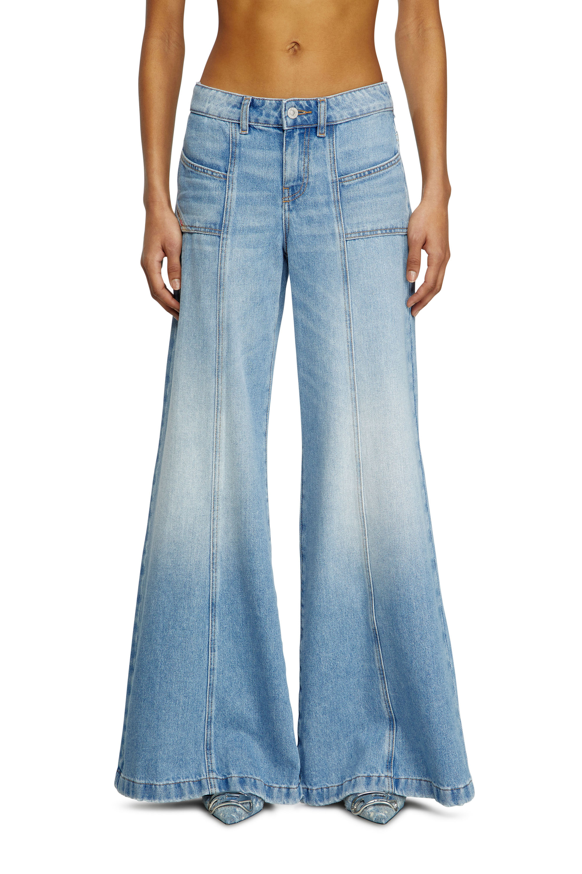 Diesel - Flare Jeans D-Akii 0CLBA Donna, Blu Chiaro - Image 2