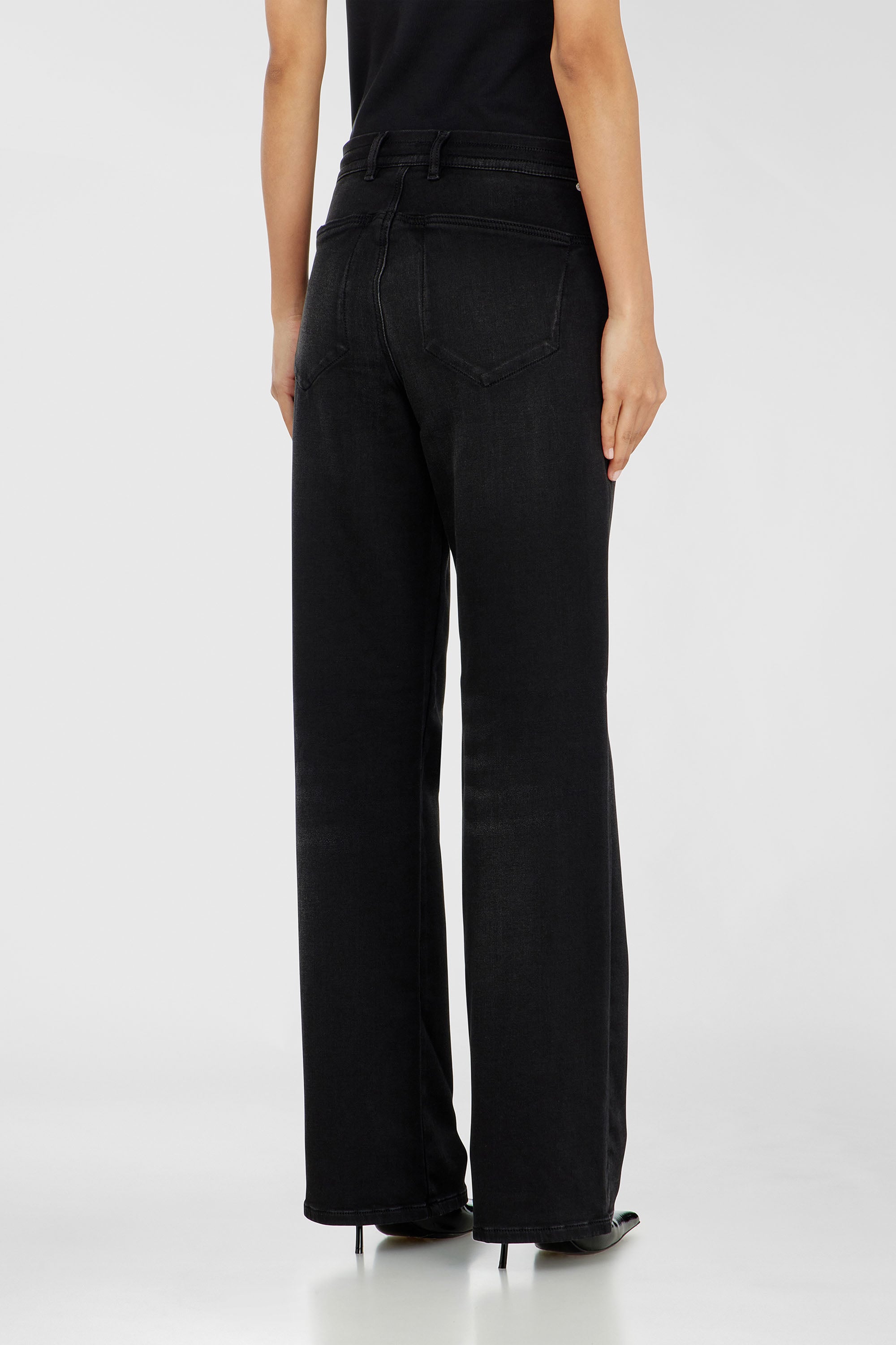 Diesel - Regular 2071 D-Meel Joggjeans&reg; 09P90 Donna, Nero/Grigio scuro - Image 3