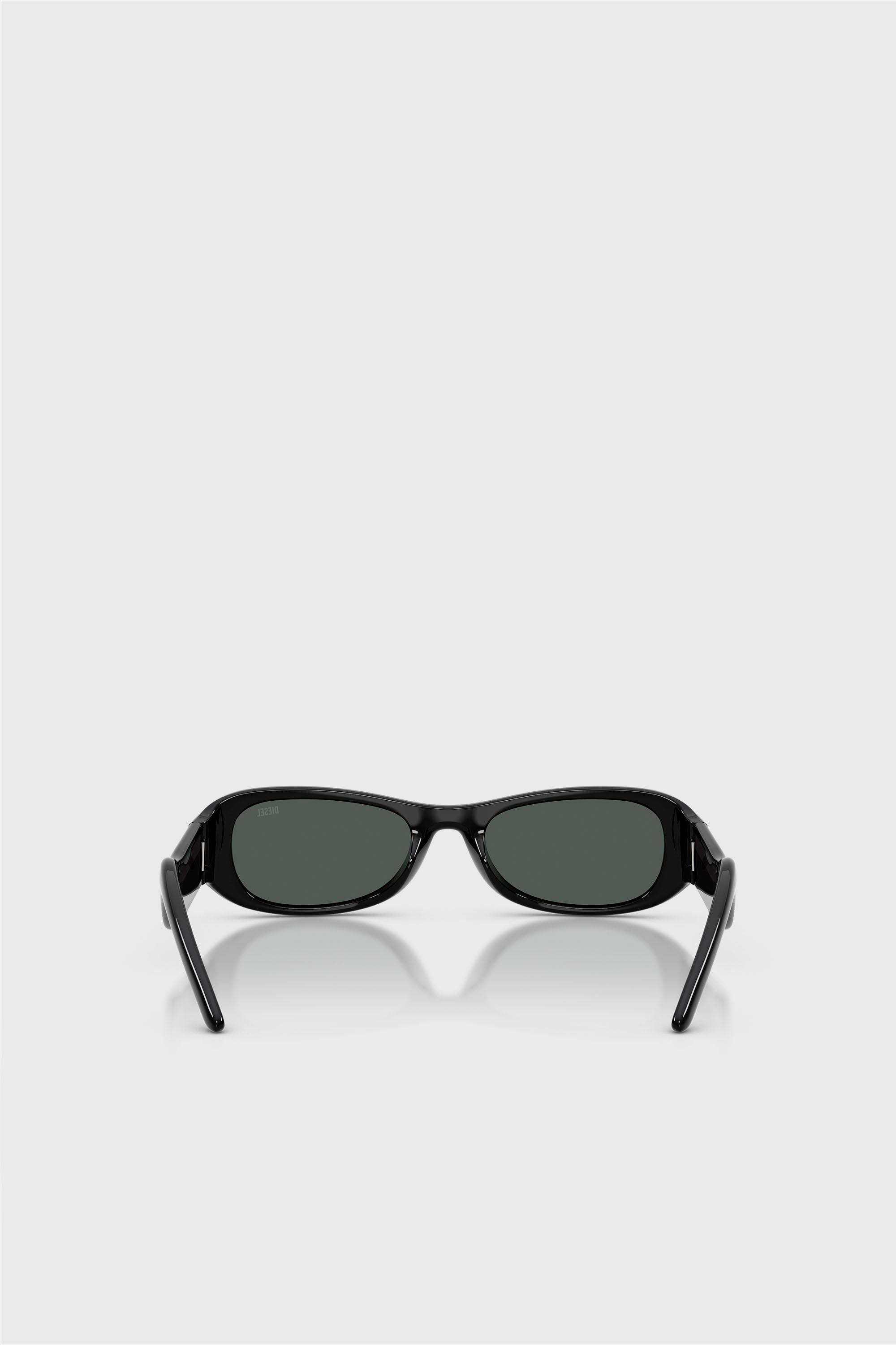 Diesel - 0DL3020U, Unisex's Pillow Sunglasses in Black - 4