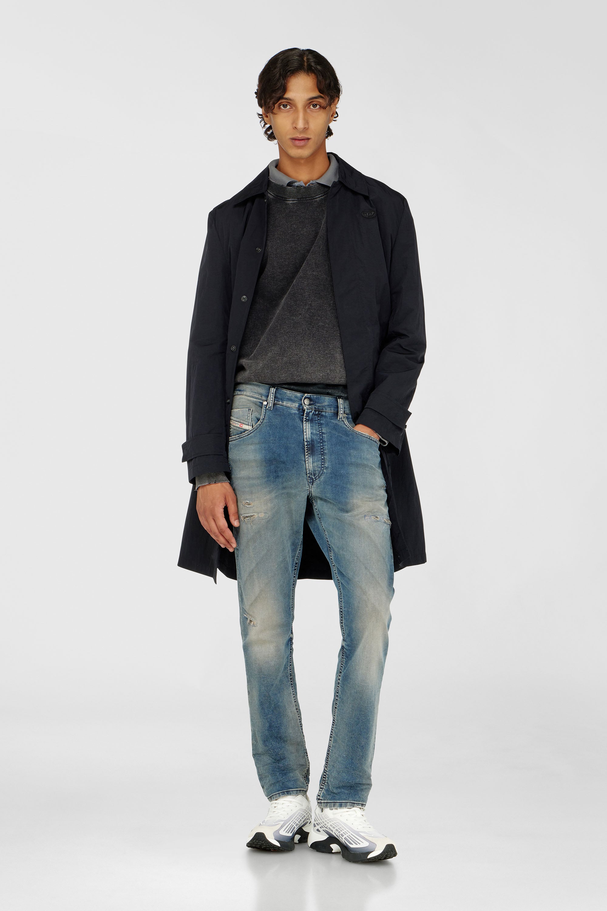 Diesel - Regular 2032 D-Krooley-BW Joggjeans&reg; 068WY Uomo, Blu medio - Image 2