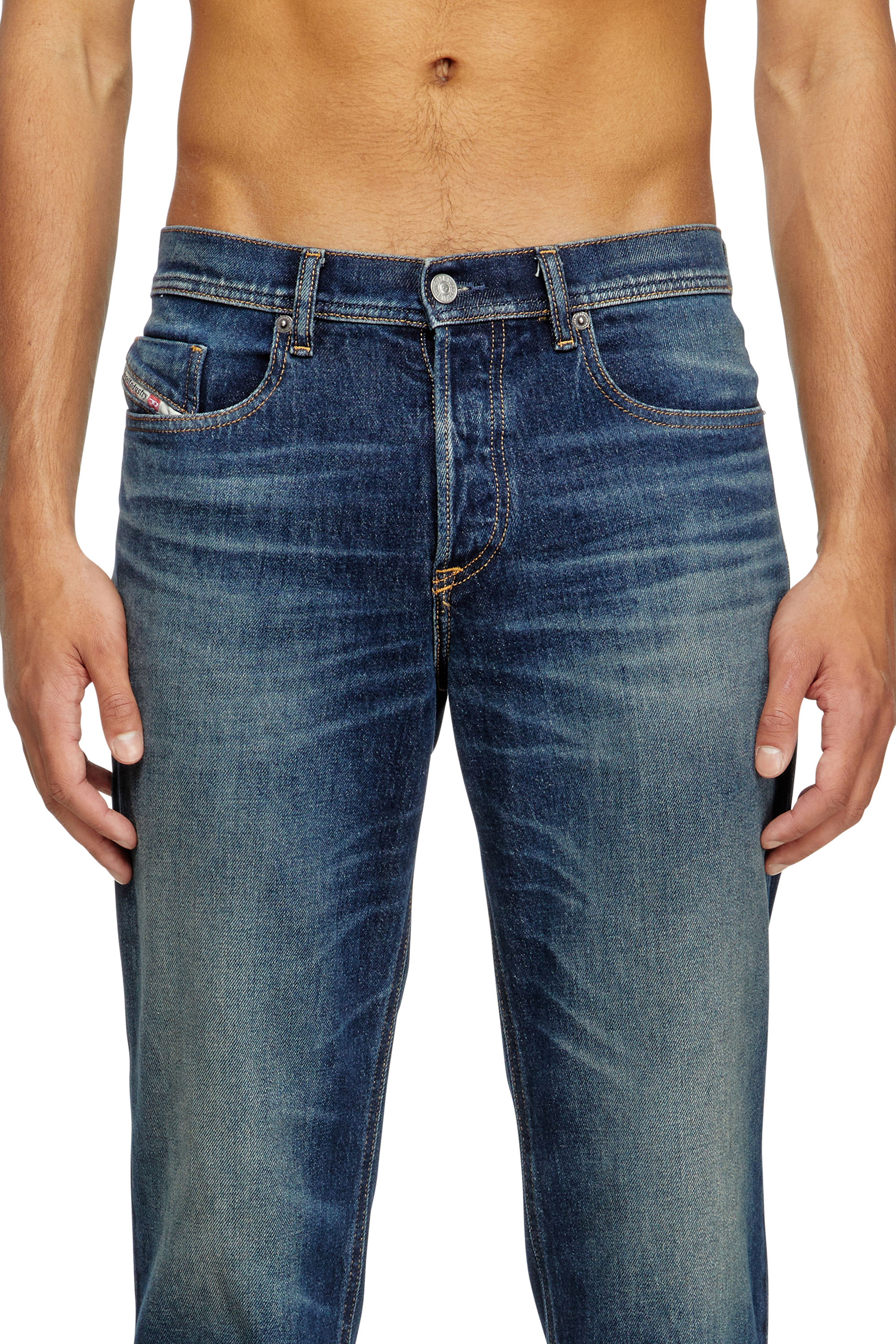 Diesel - Regular Jeans 2023 D-Finitive 09M10 Uomo, Blu Scuro - Image 5
