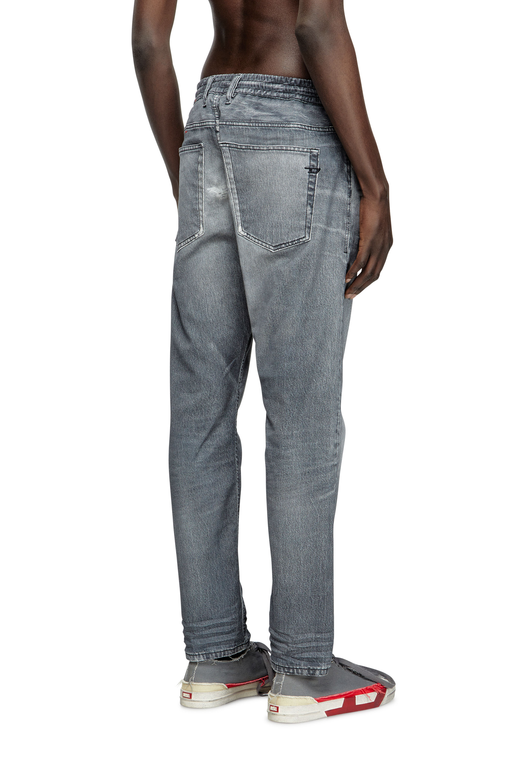 Diesel - Regular 2030 D-Krooley Joggjeans® 068PC Uomo, Blu Chiaro - Image 4