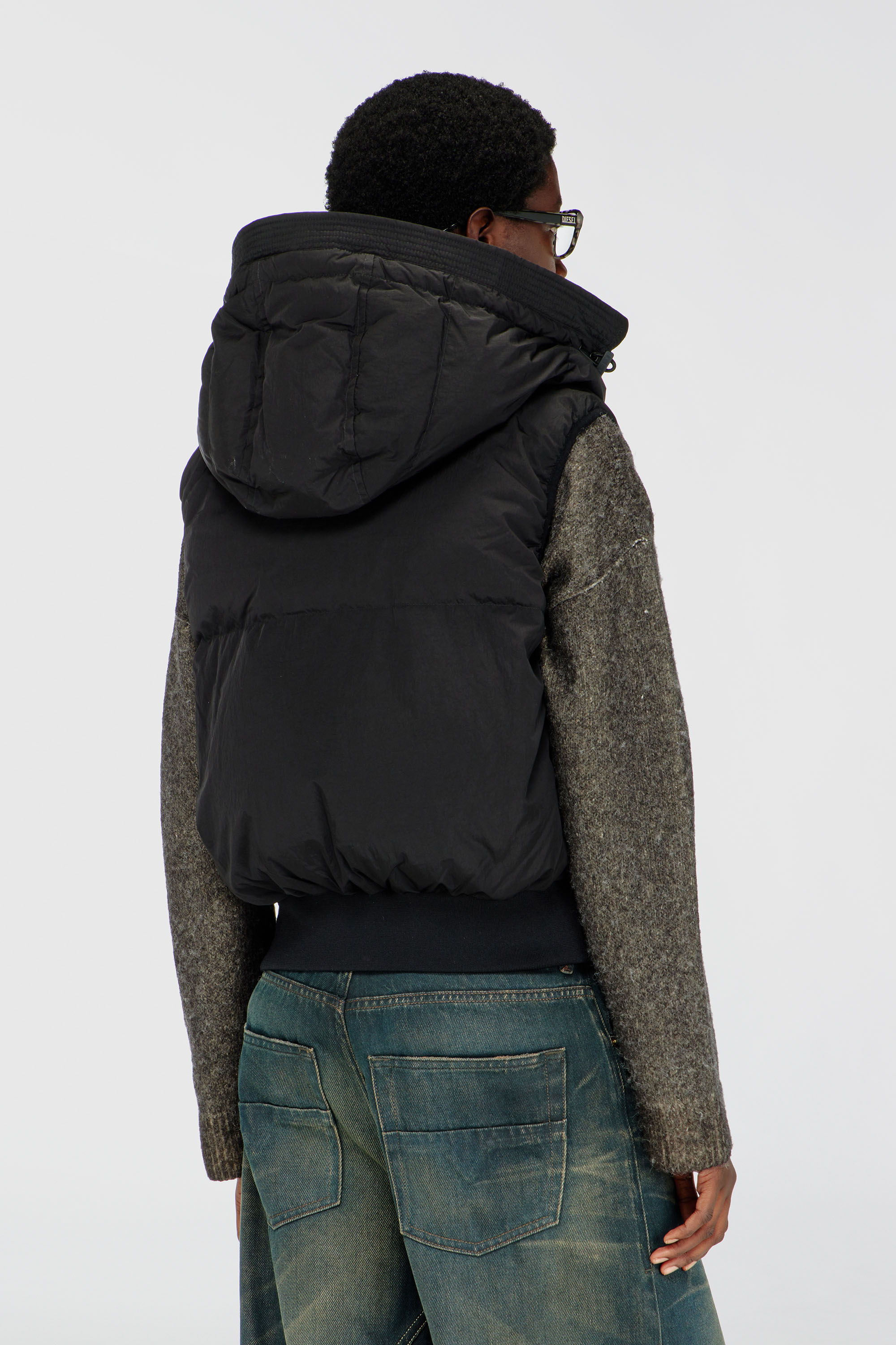Diesel - W-PEYT-SSL-NEW-P1, Gilet imbottito in nylon crinkle Donna in Nero - 4