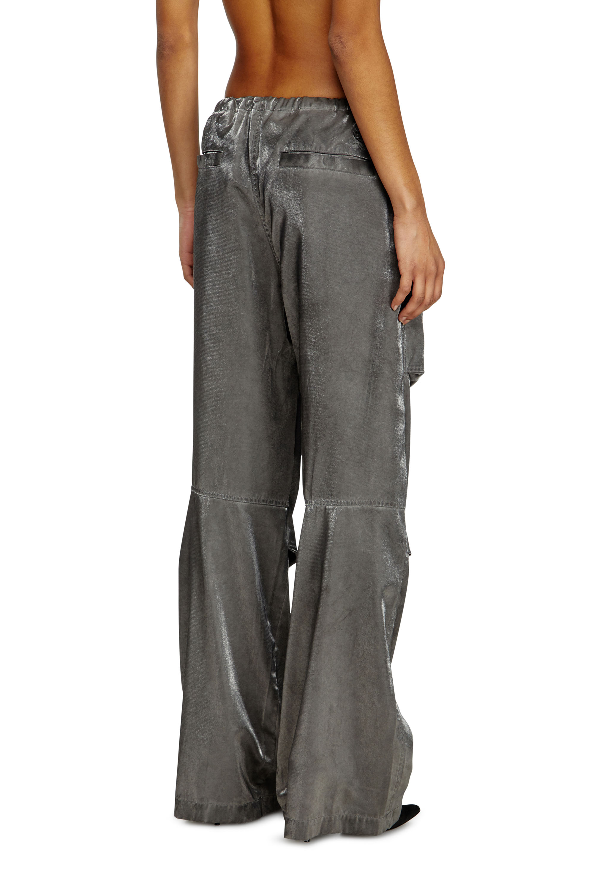 Diesel - P-RODIGE, Pantaloni cargo in raso Donna in Grigio - 4