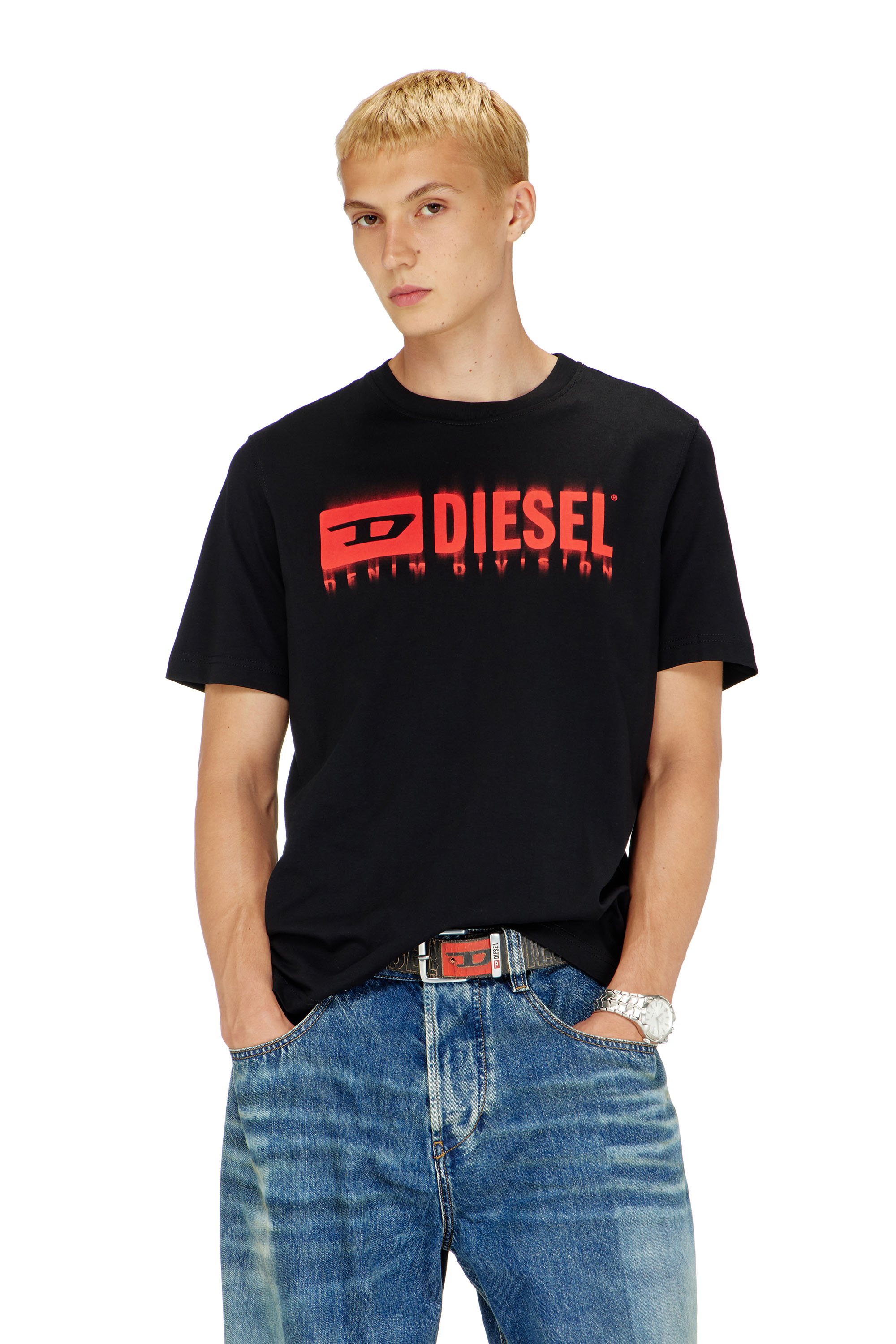 Diesel - T-ADJUST-Q7, T-shirt con logo Diesel sfumato Uomo in Nero - 3