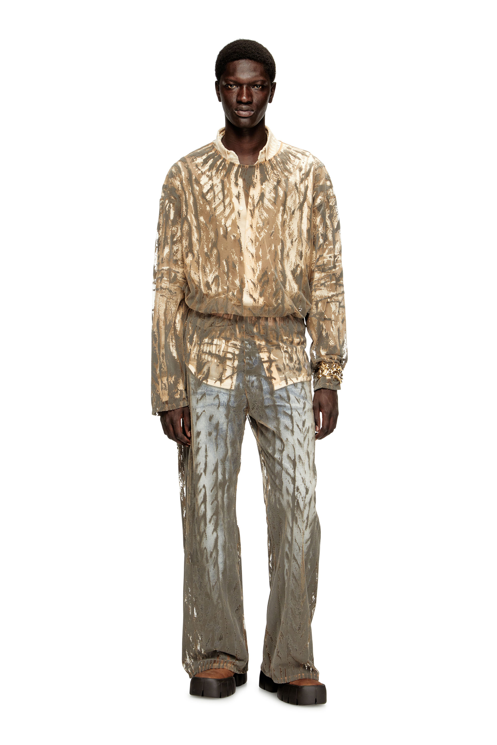 Diesel - P-EGASO, Pantaloni in tulle con stampa intrecciata floccata Uomo in Grigio - 2