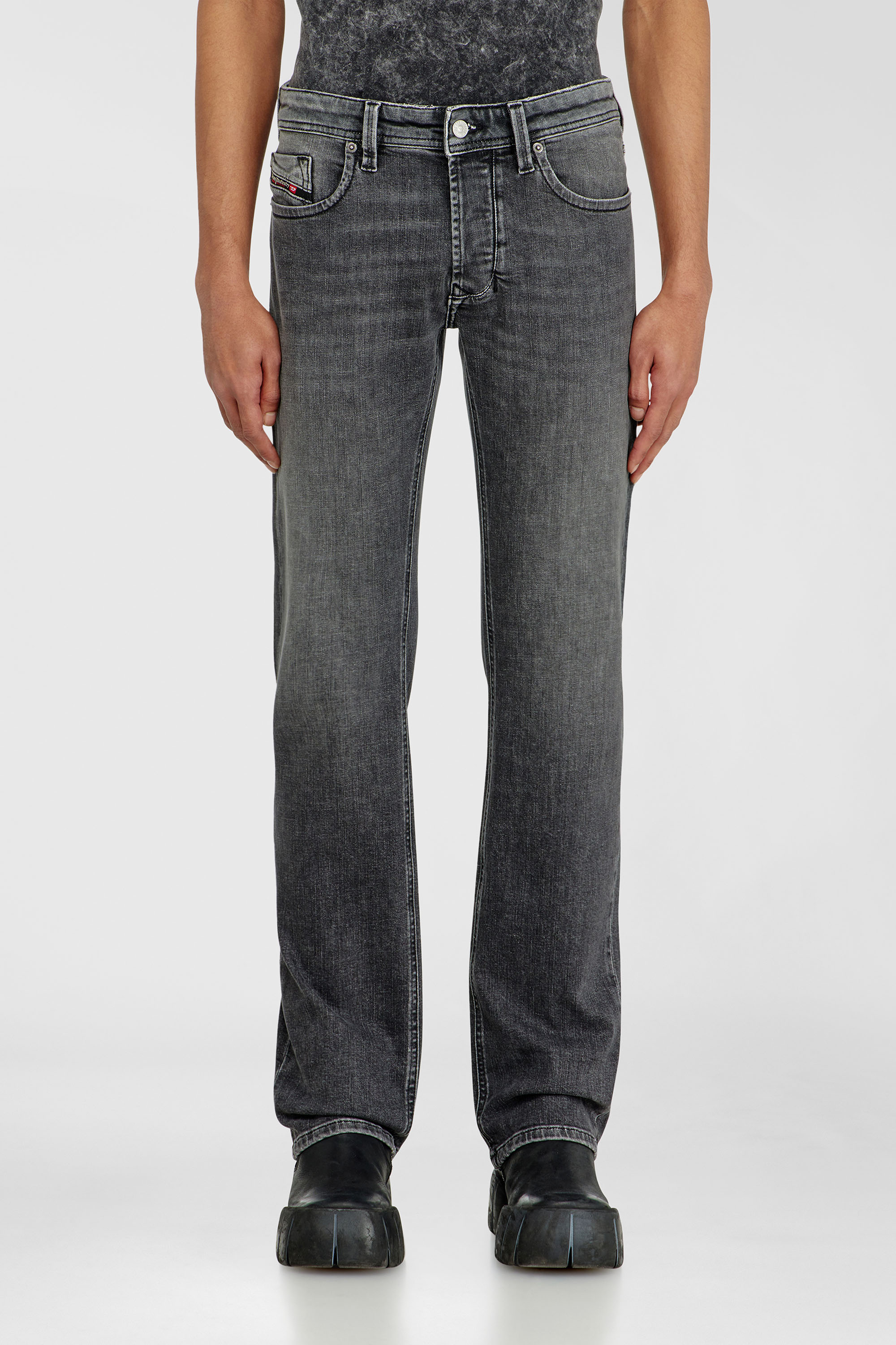 Diesel - Regular Jeans 1985 Larkee 0HDBD Uomo, Nero/Grigio scuro - Image 4