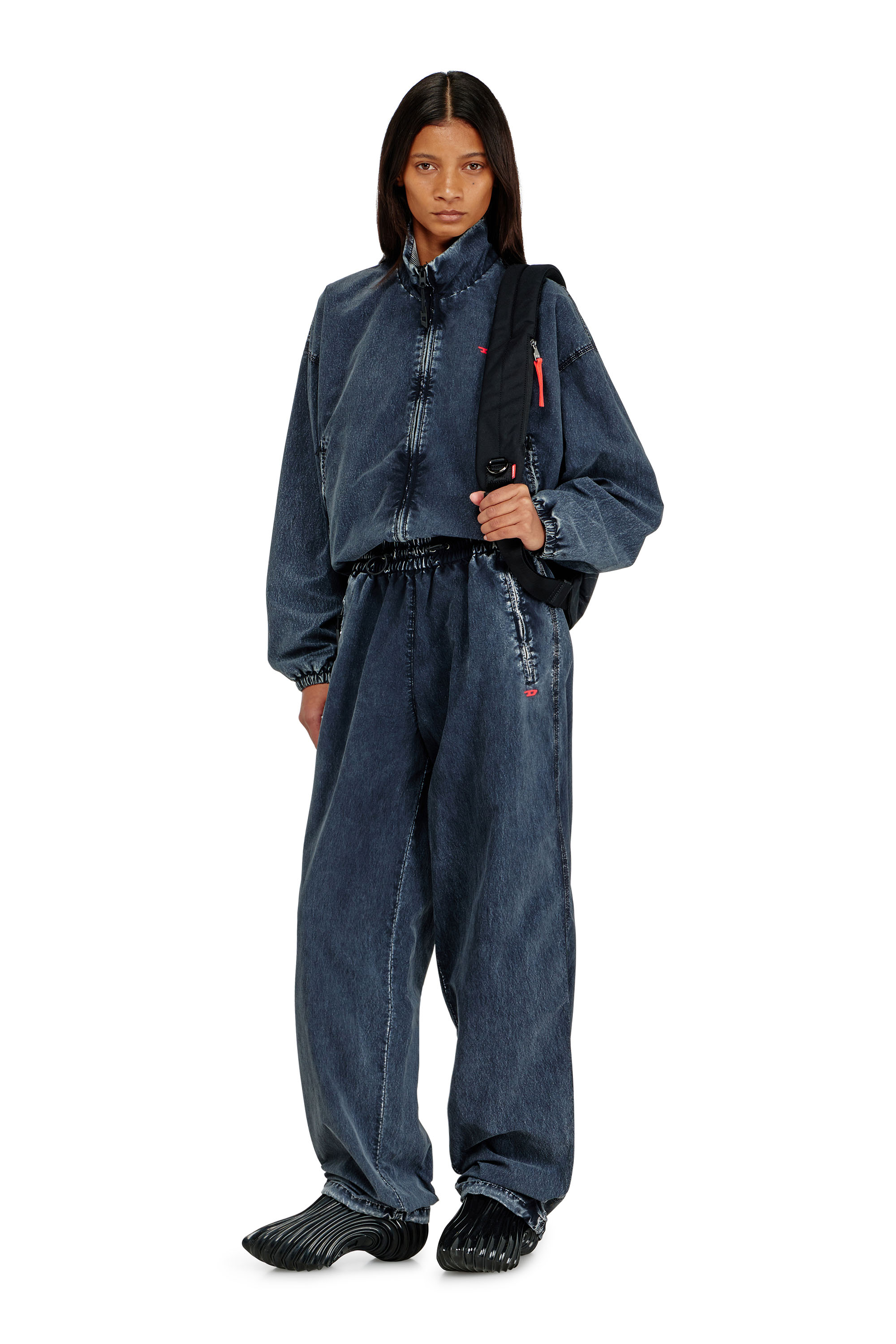 Diesel - P-APYRI, Pantaloni acid-wash in nylon taslan Donna in Blu - 1