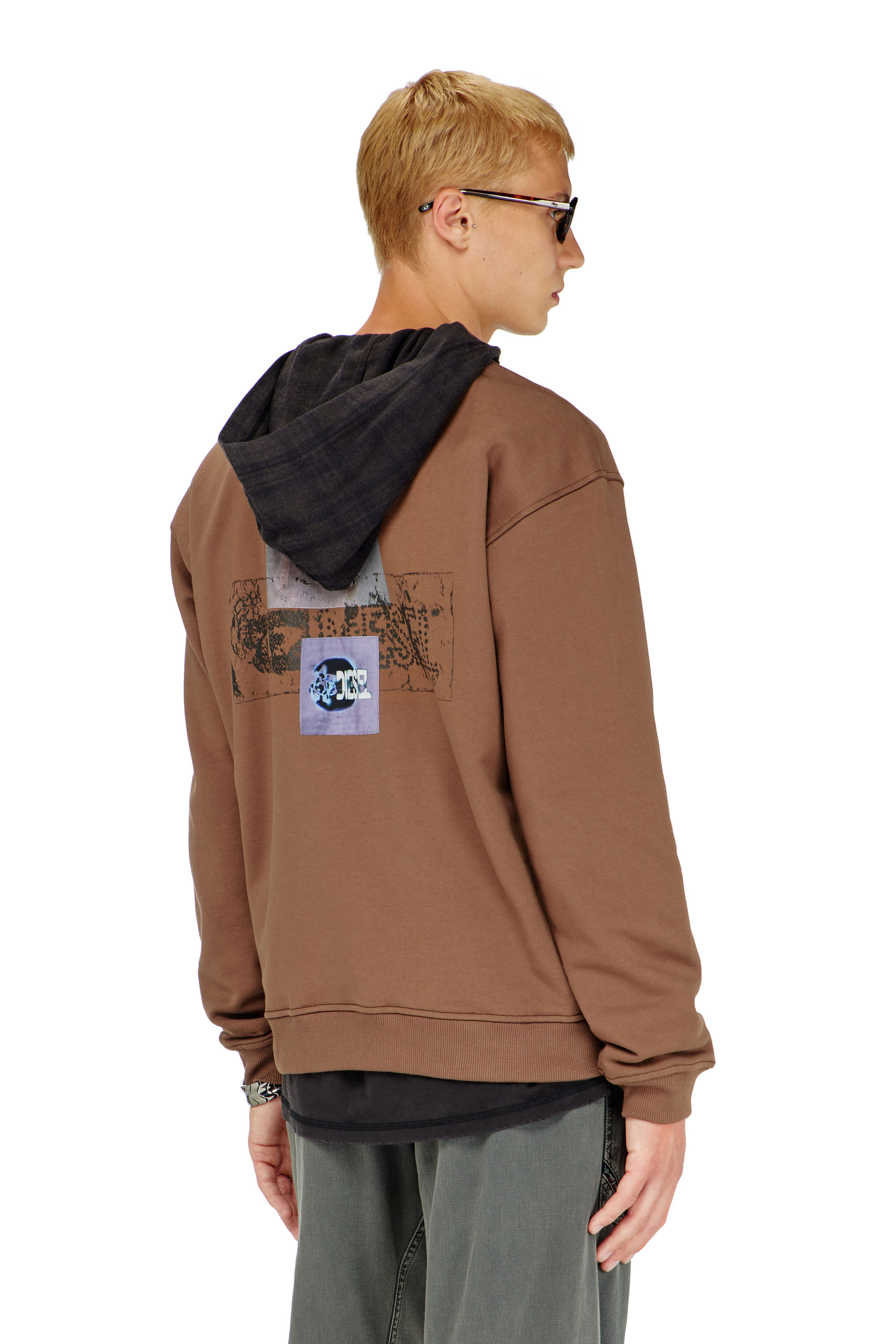Diesel - S-NORM-AA6, Felpa con stampe grafiche e patch Uomo in Marrone - 3