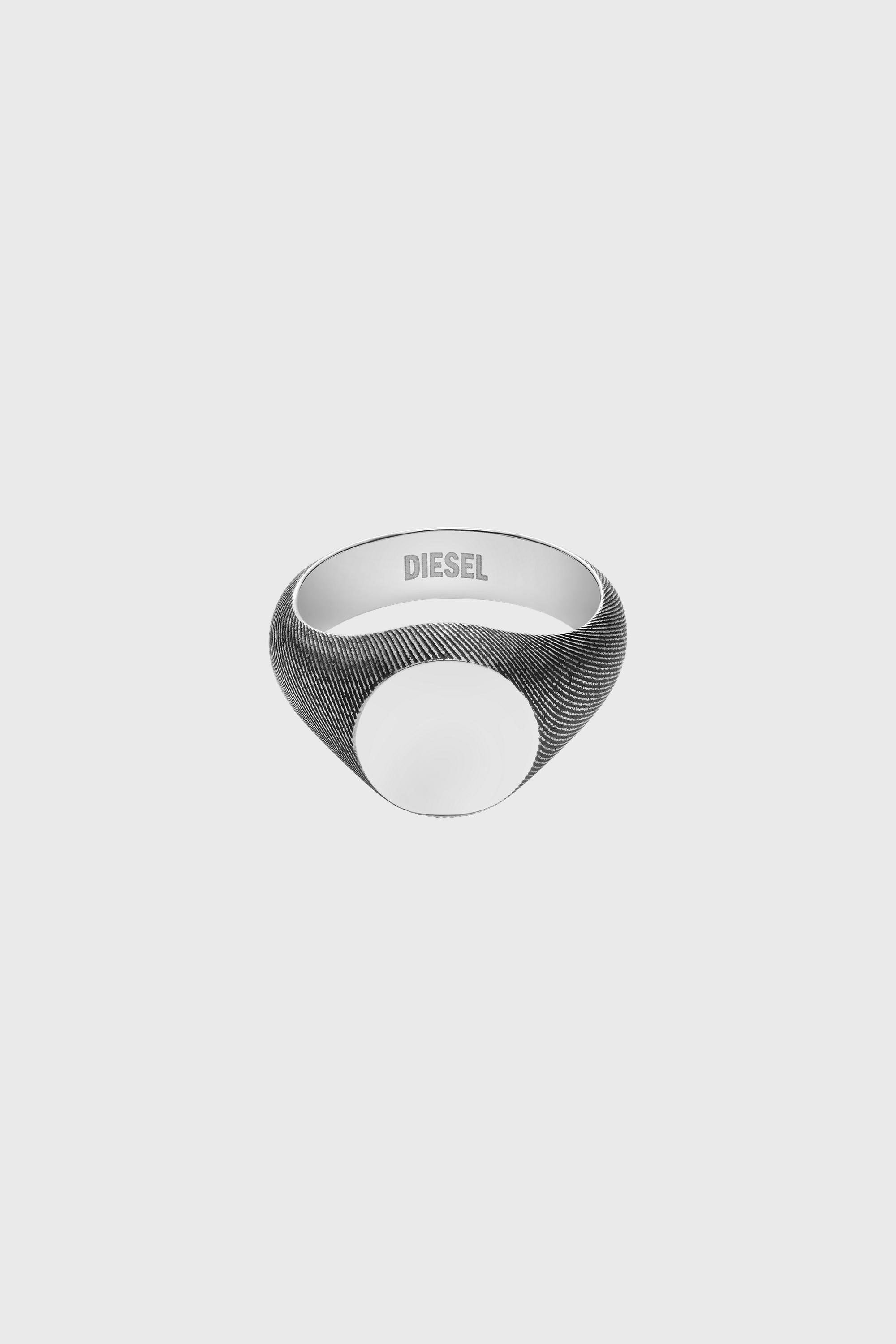 Diesel - DX1736040, Anello chevalier in acciaio inox con texture denim Unisex in Argento - 2