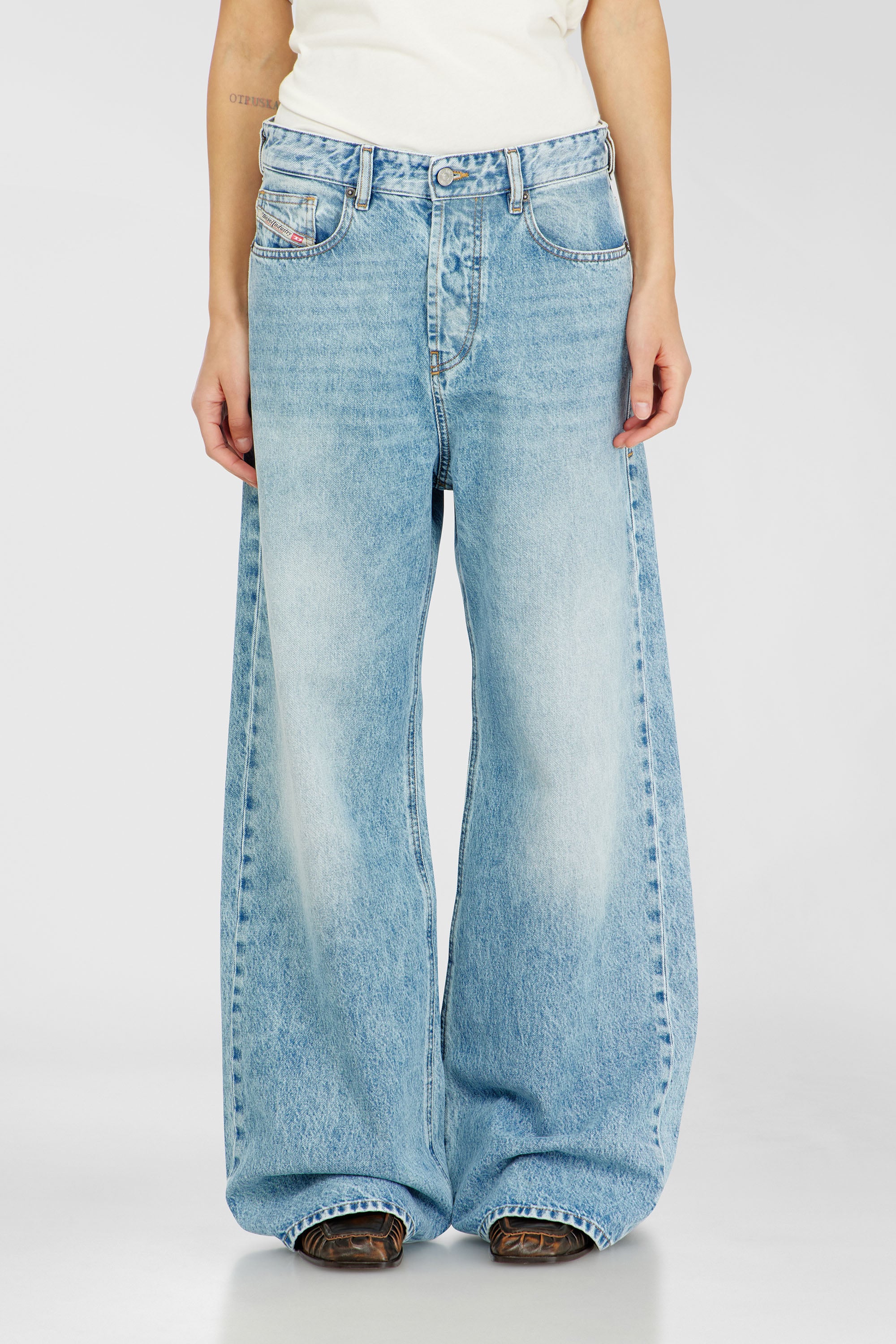 Diesel - Relaxed Jeans 1996 D-Sire 09I29 Unisex, Blu Chiaro - Image 2