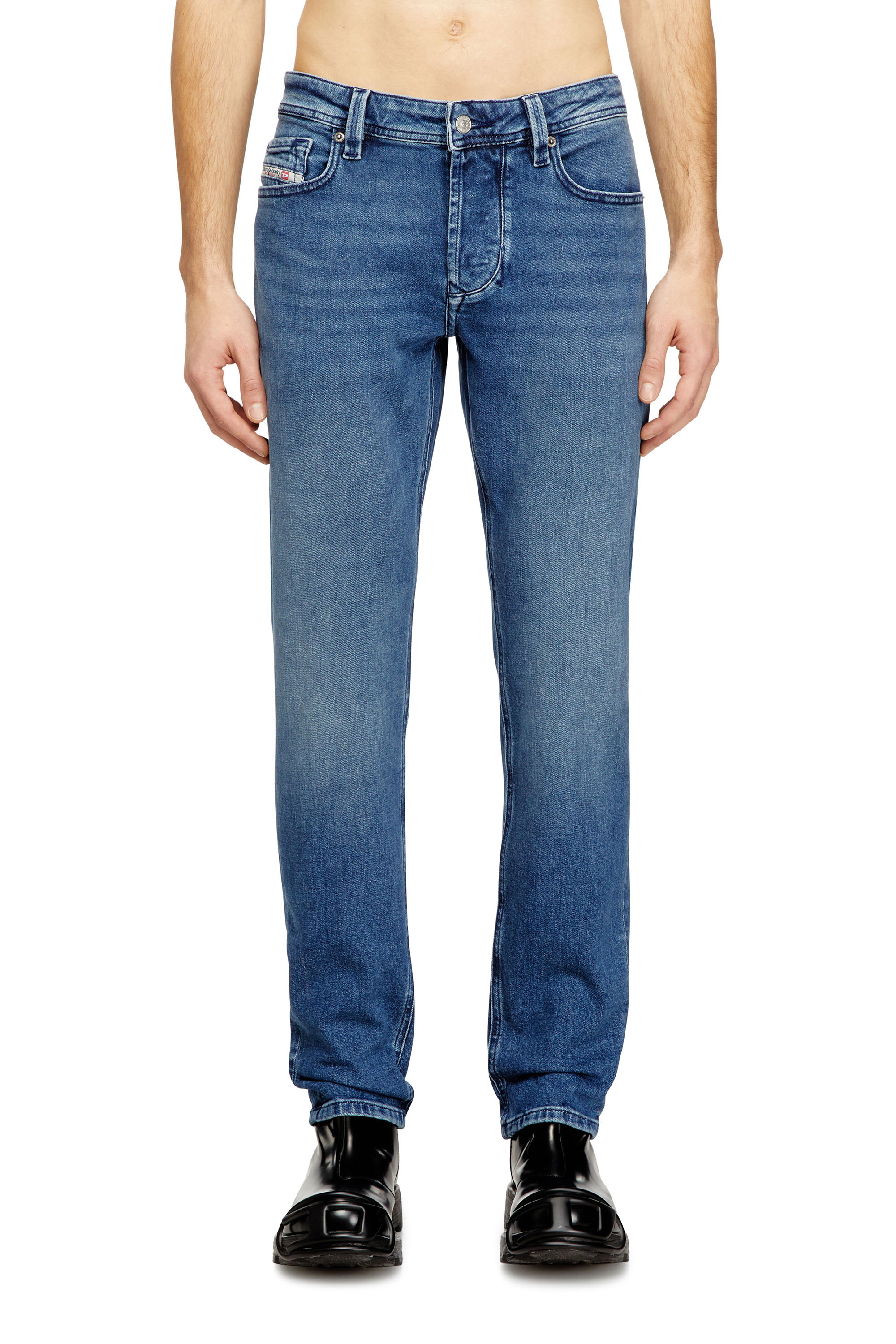 Diesel - Regular Jeans 1986 Larkee-Beex 0ADBA Uomo, Blu medio - Image 1