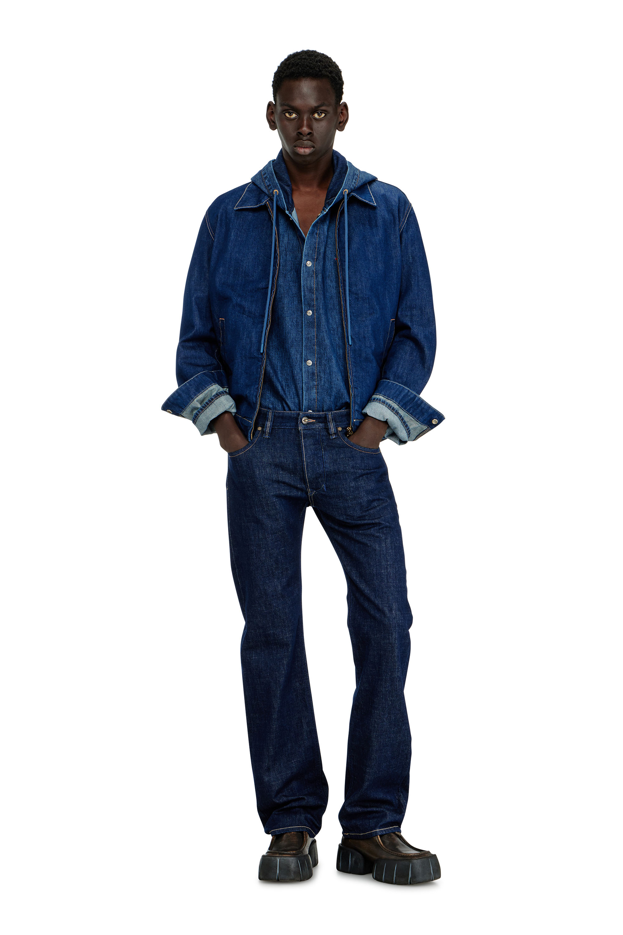 Diesel - Regular Jeans 1985 Larkee 007EQ Uomo, Blu Scuro - Image 1