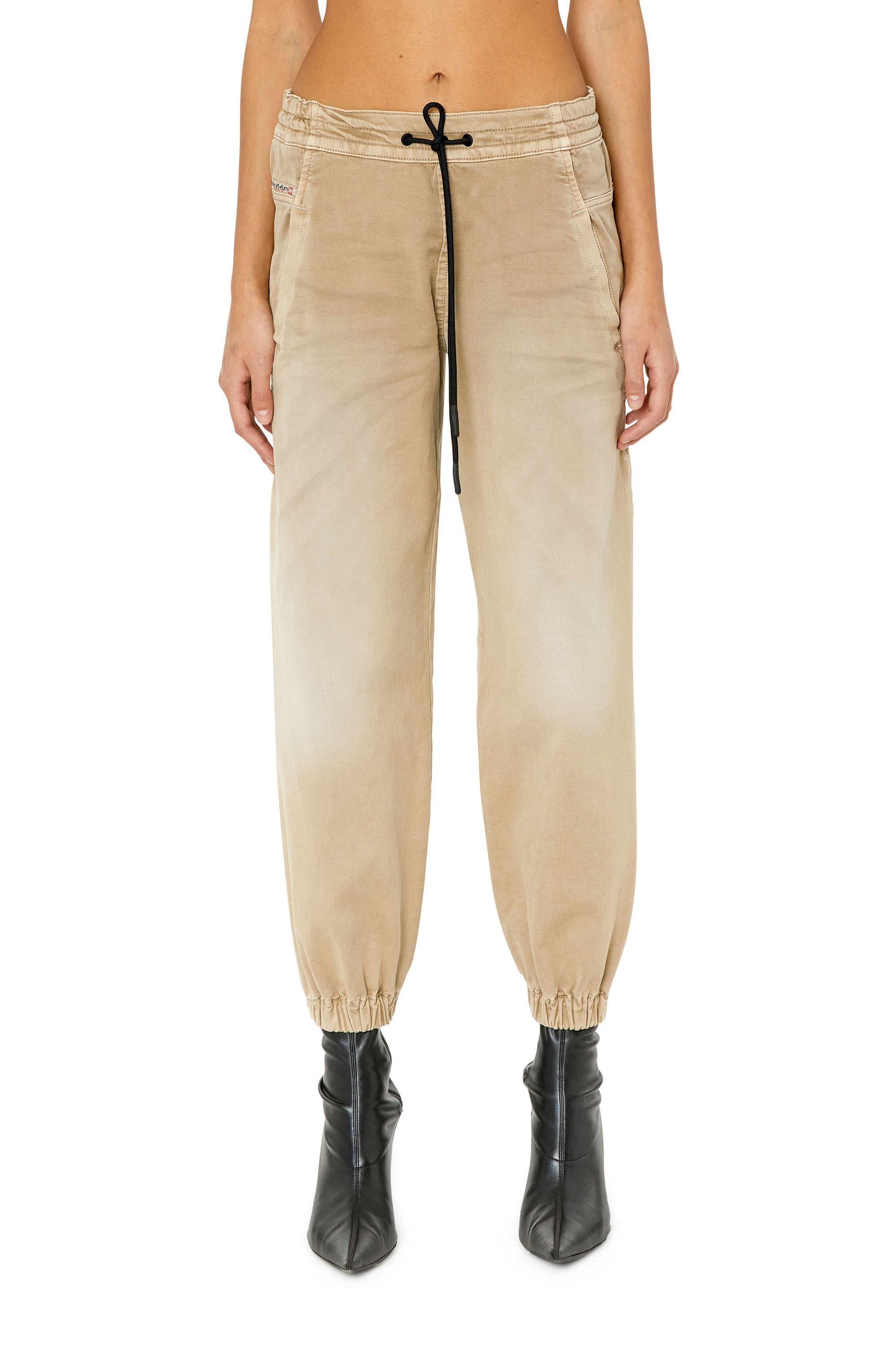 Diesel - Krailey JoggJeans® 0670M Boyfriend, Marrone Chiaro - Image 1