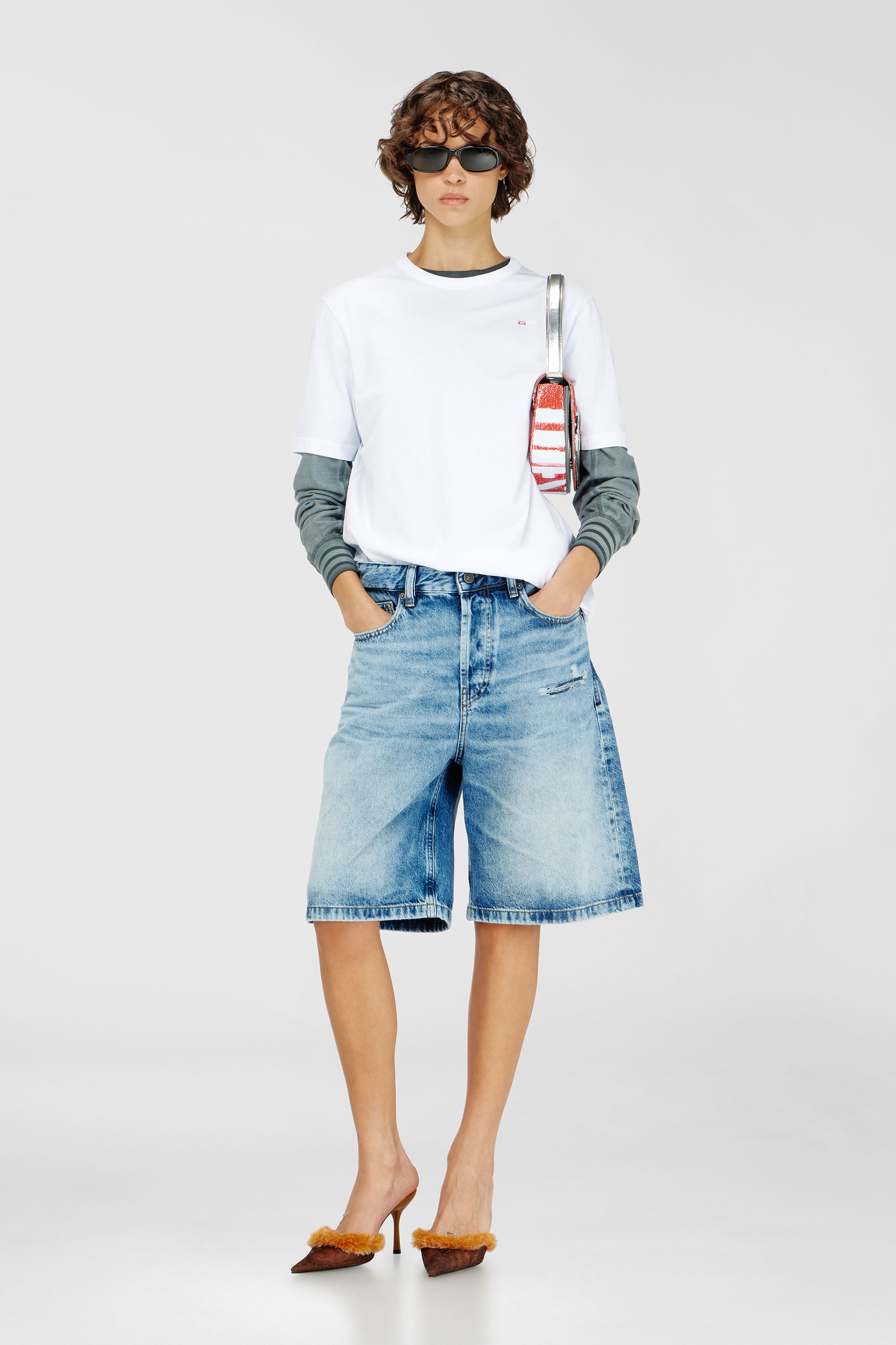 Diesel - T-ADJUST-MICRODIV, T-shirt con micro logo ricamato Unisex in Bianco - 6