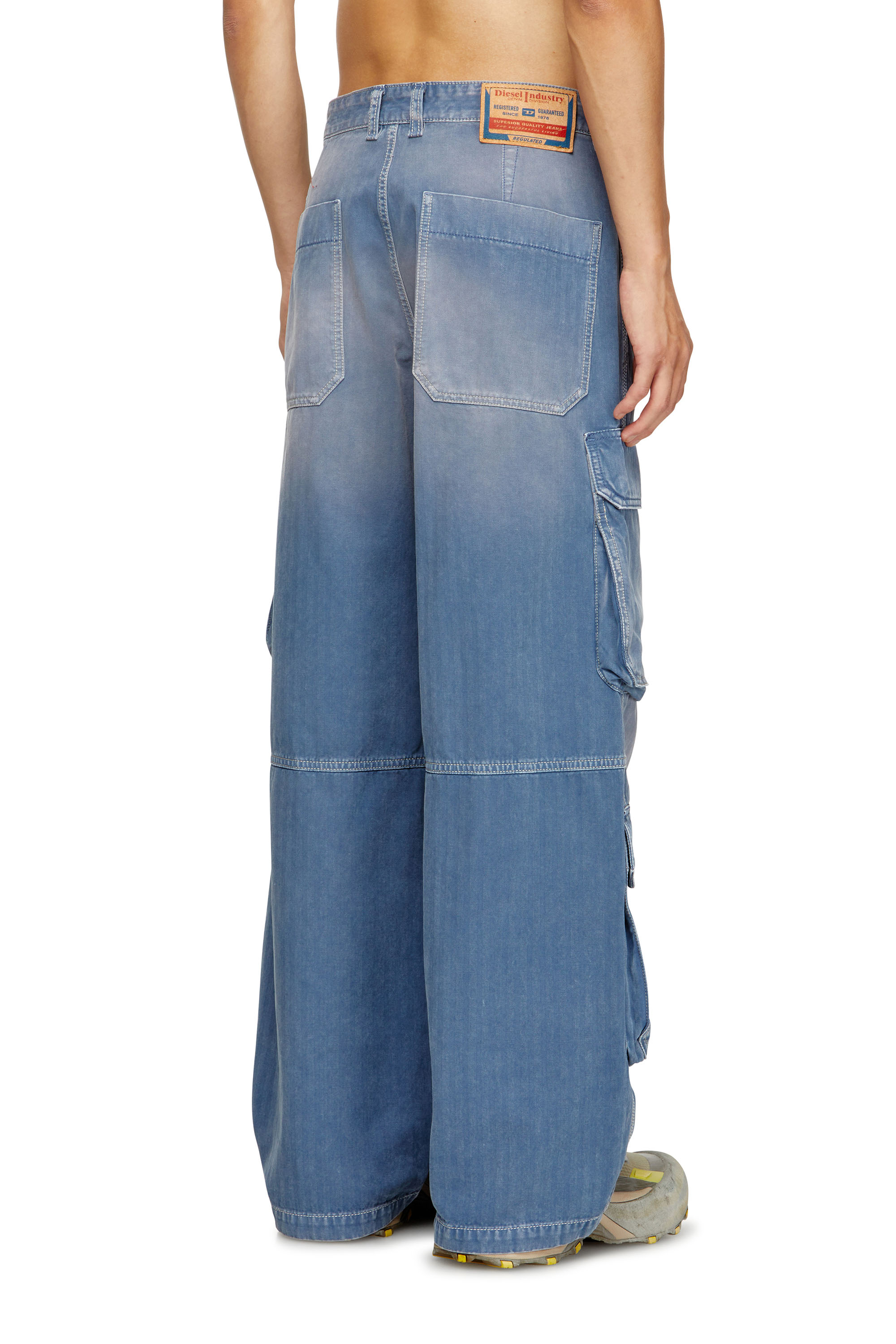 Diesel - Relaxed Jeans D-Touch 09M93 Uomo, Blu medio - Image 4