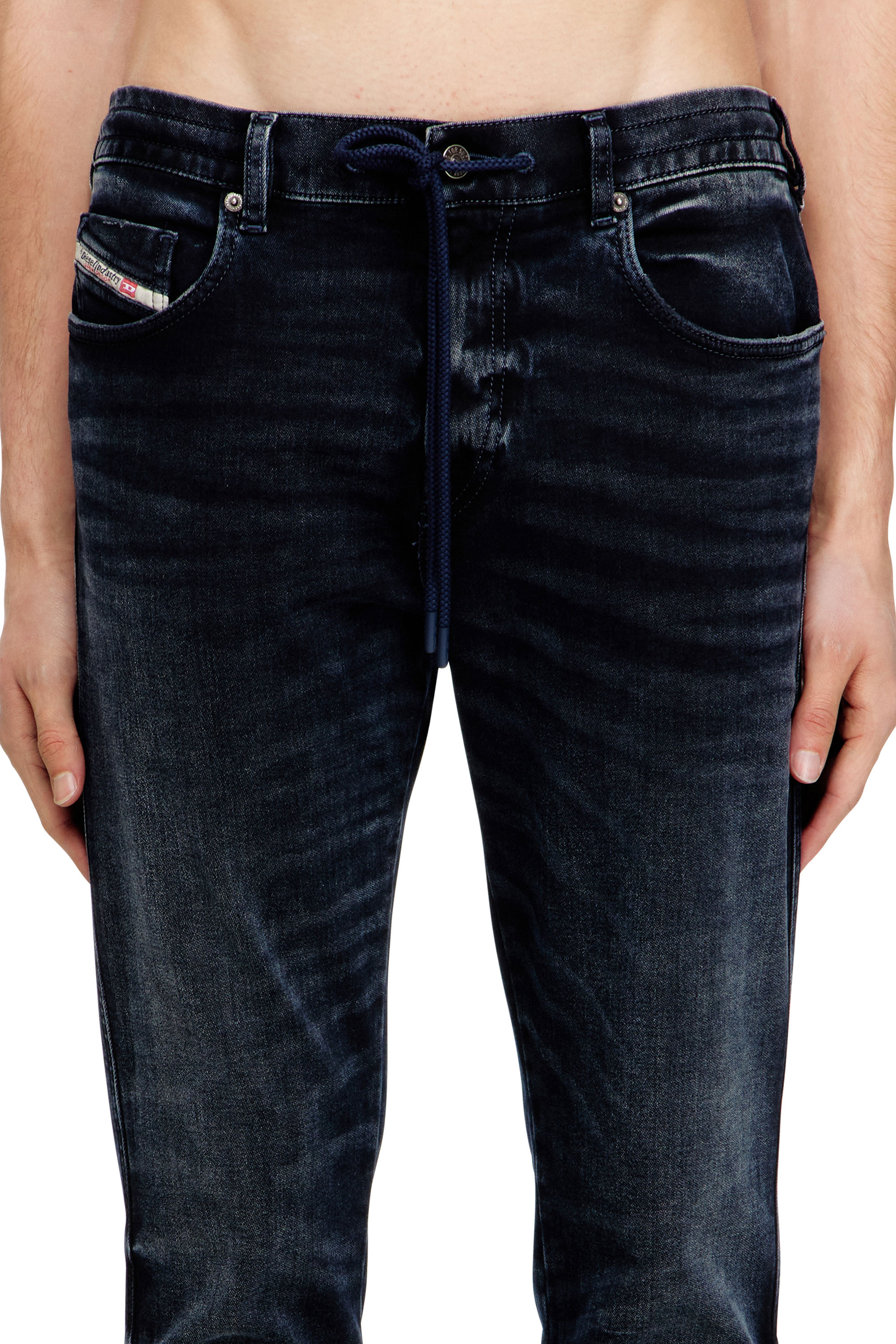 Diesel - Slim 2062 D-Strukt Joggjeans&reg; 09N80 Uomo, Blu Scuro - Image 4