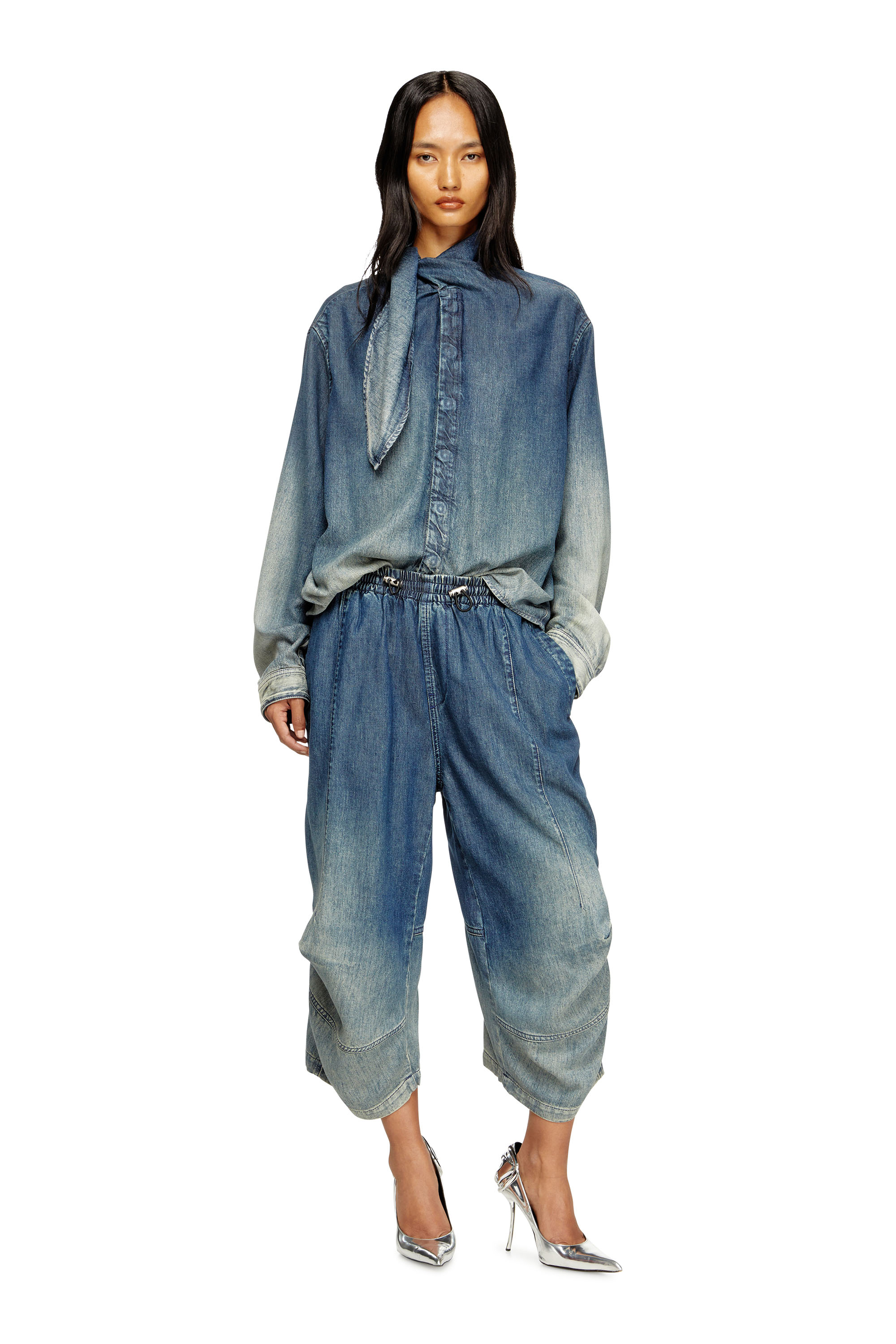 Diesel - D-PARI-SHORT-S, Short ergonomici in denim dégradé Unisex in Blu - 4