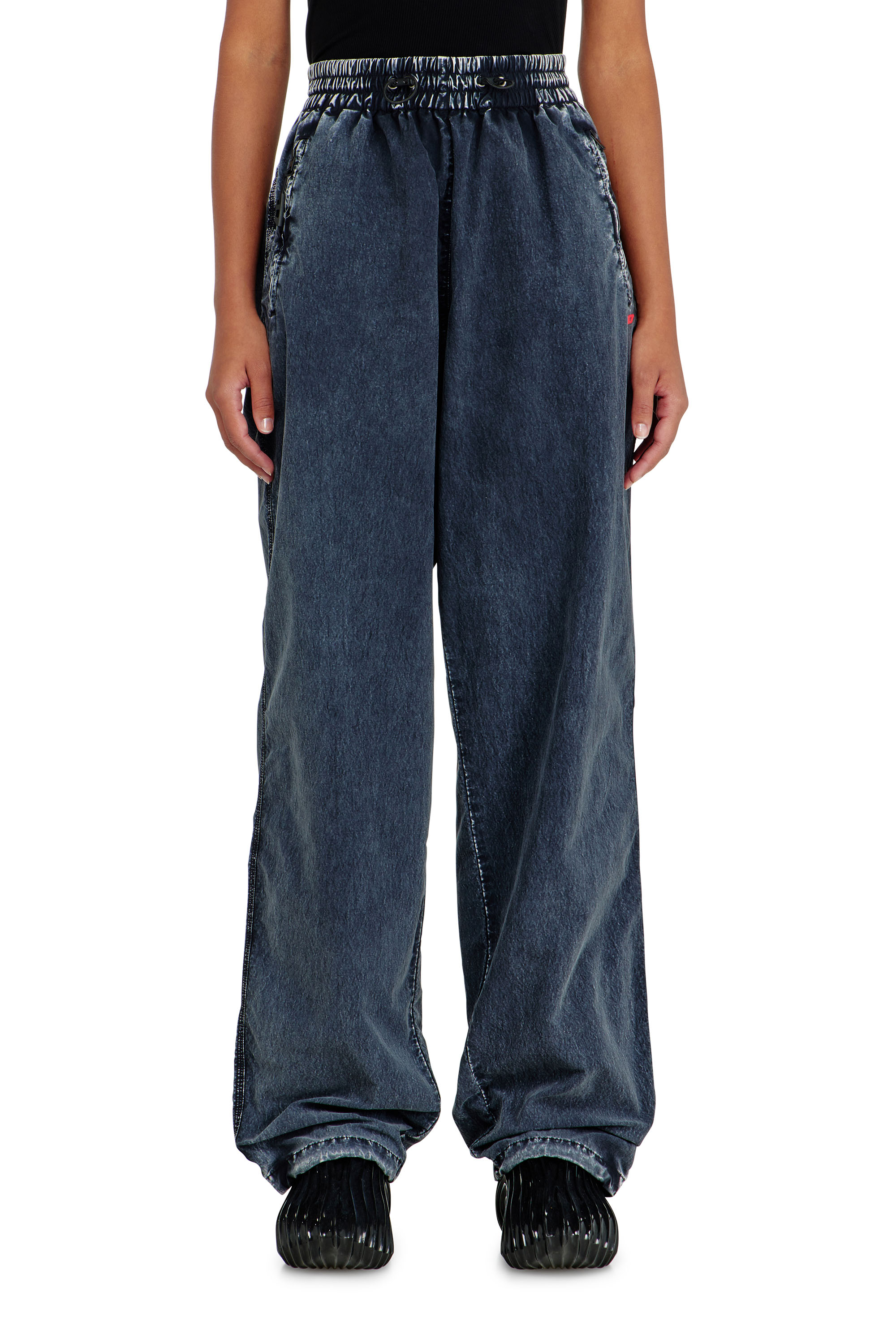 Diesel - P-APYRI, Pantaloni acid-wash in nylon taslan Donna in Blu - 3