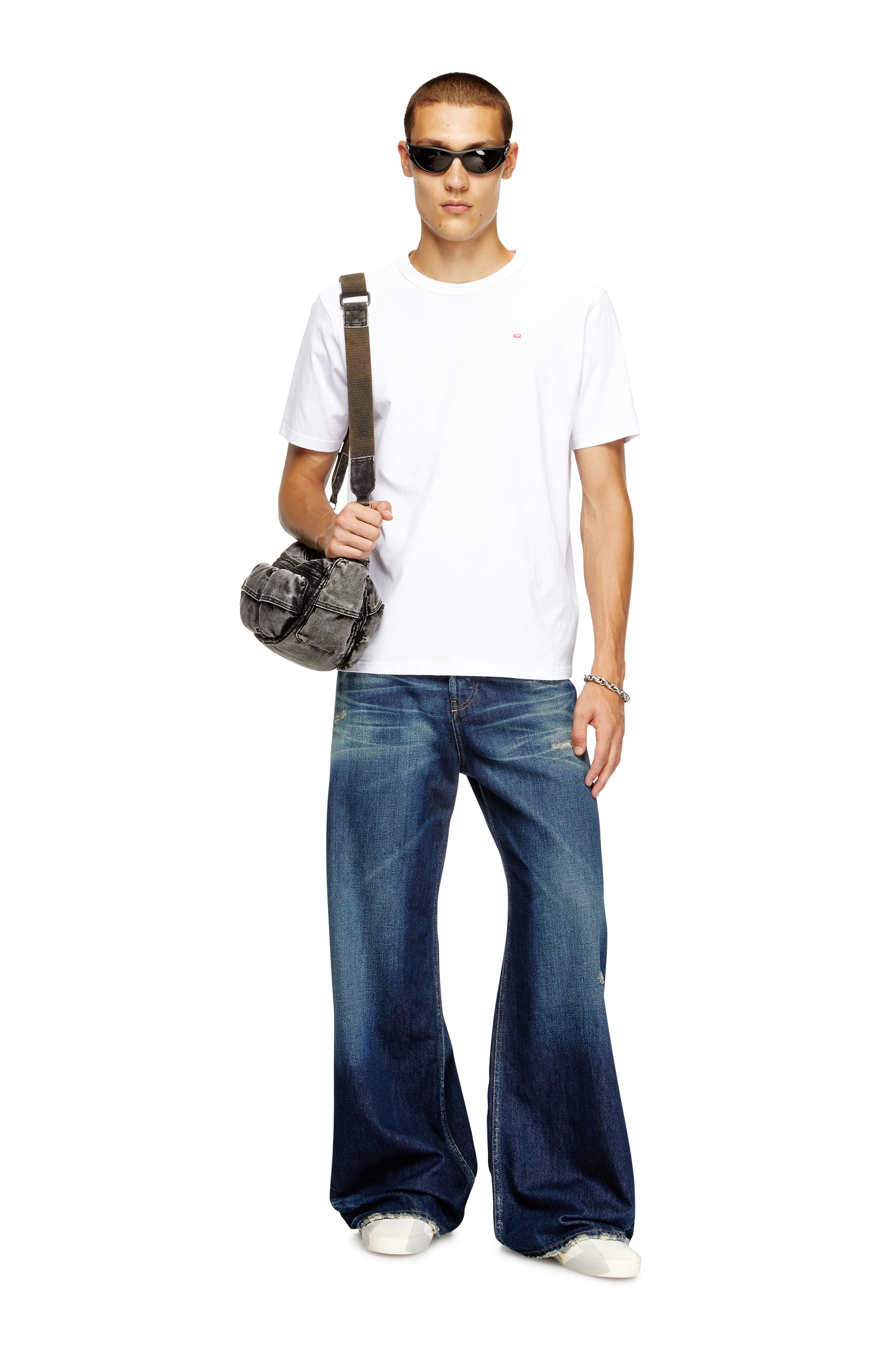 Diesel - T-ADJUST-MICRODIV, T-shirt con micro logo ricamato Unisex in Bianco - 2