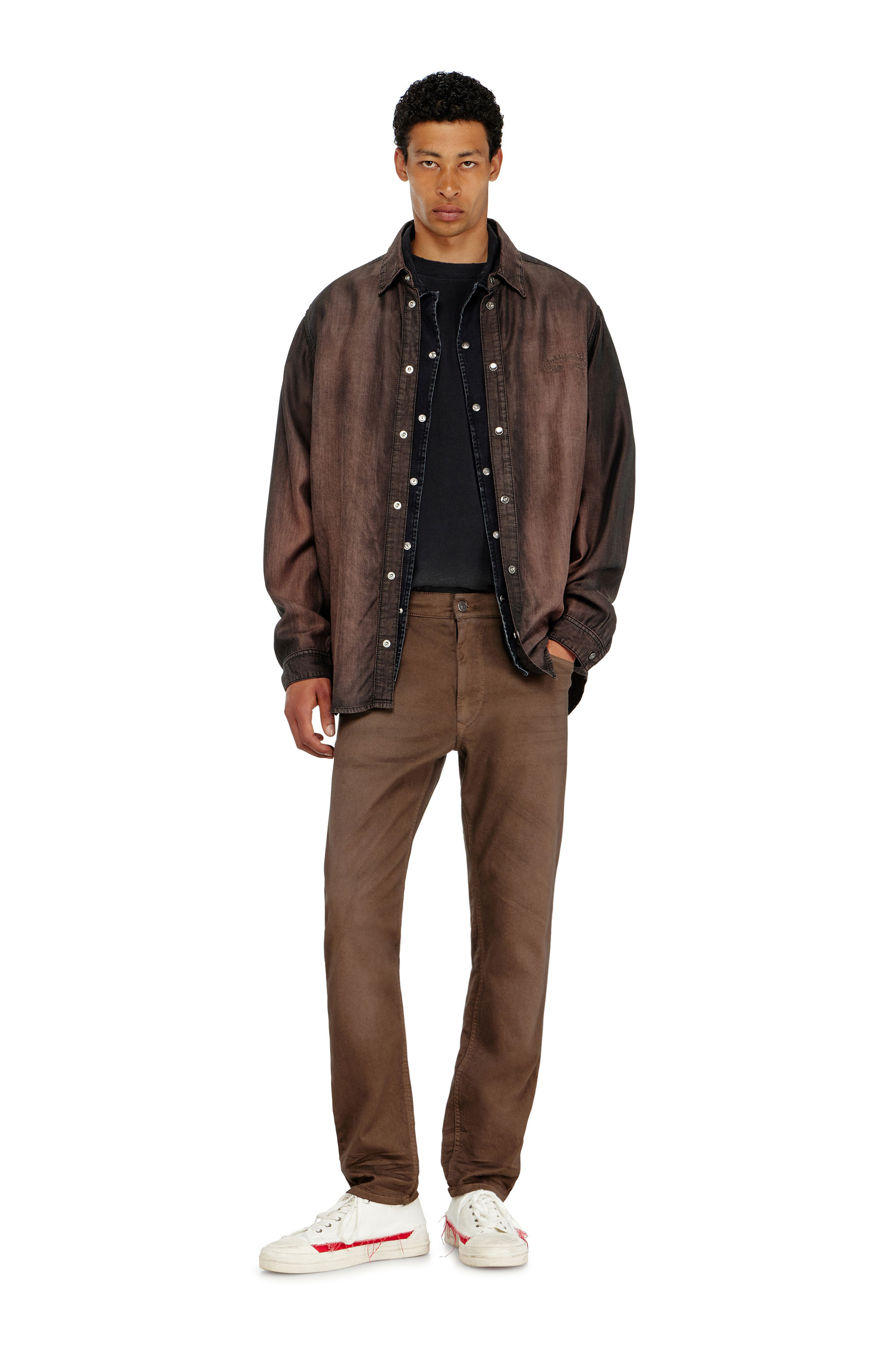 Diesel - Regular 2032 D-Krooley-BW Joggjeans&reg; 0670M Uomo, Marrone - Image 1
