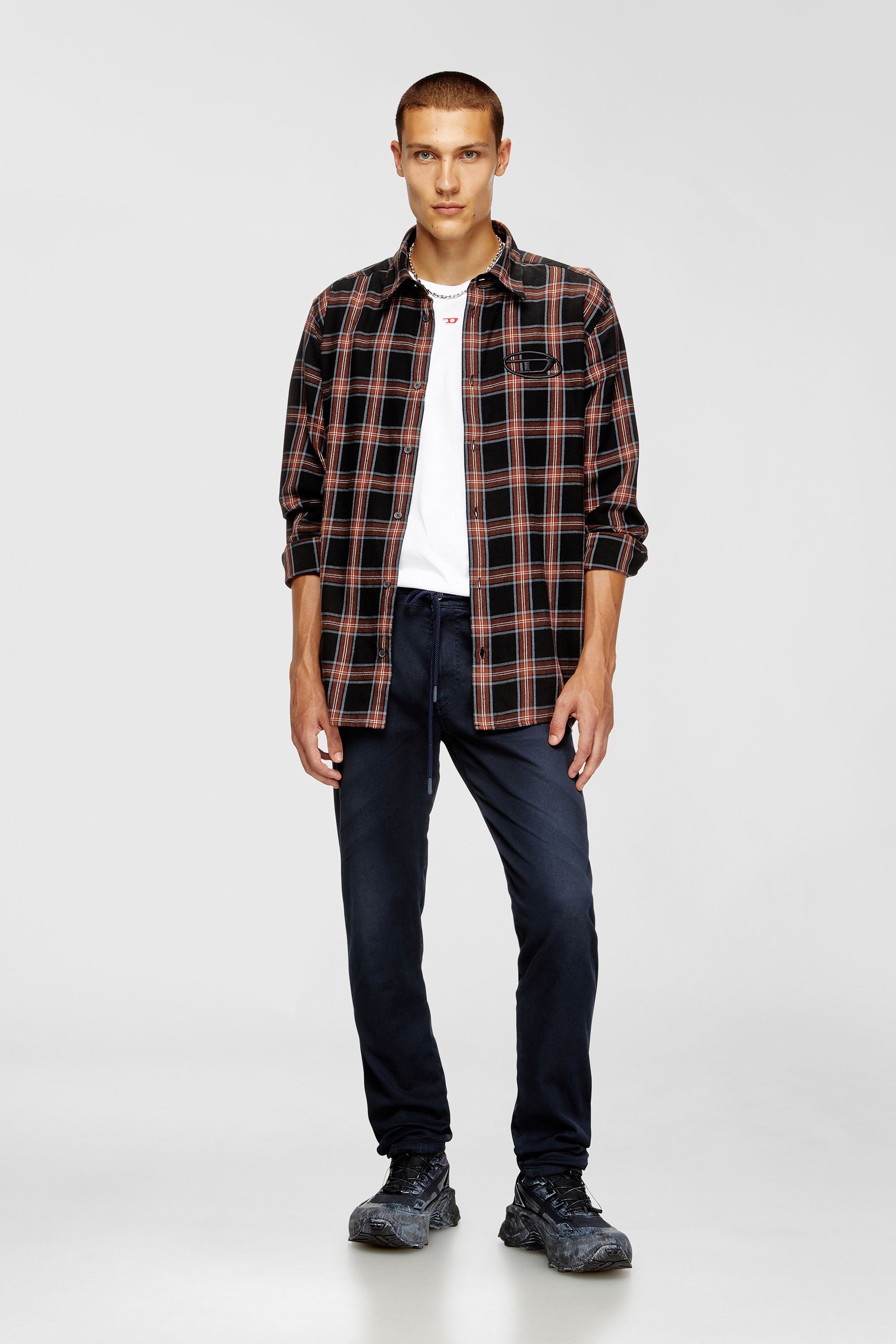 Diesel - Slim 2062 D-Strukt Joggjeans&reg; 0670M Uomo, Blu - Image 2
