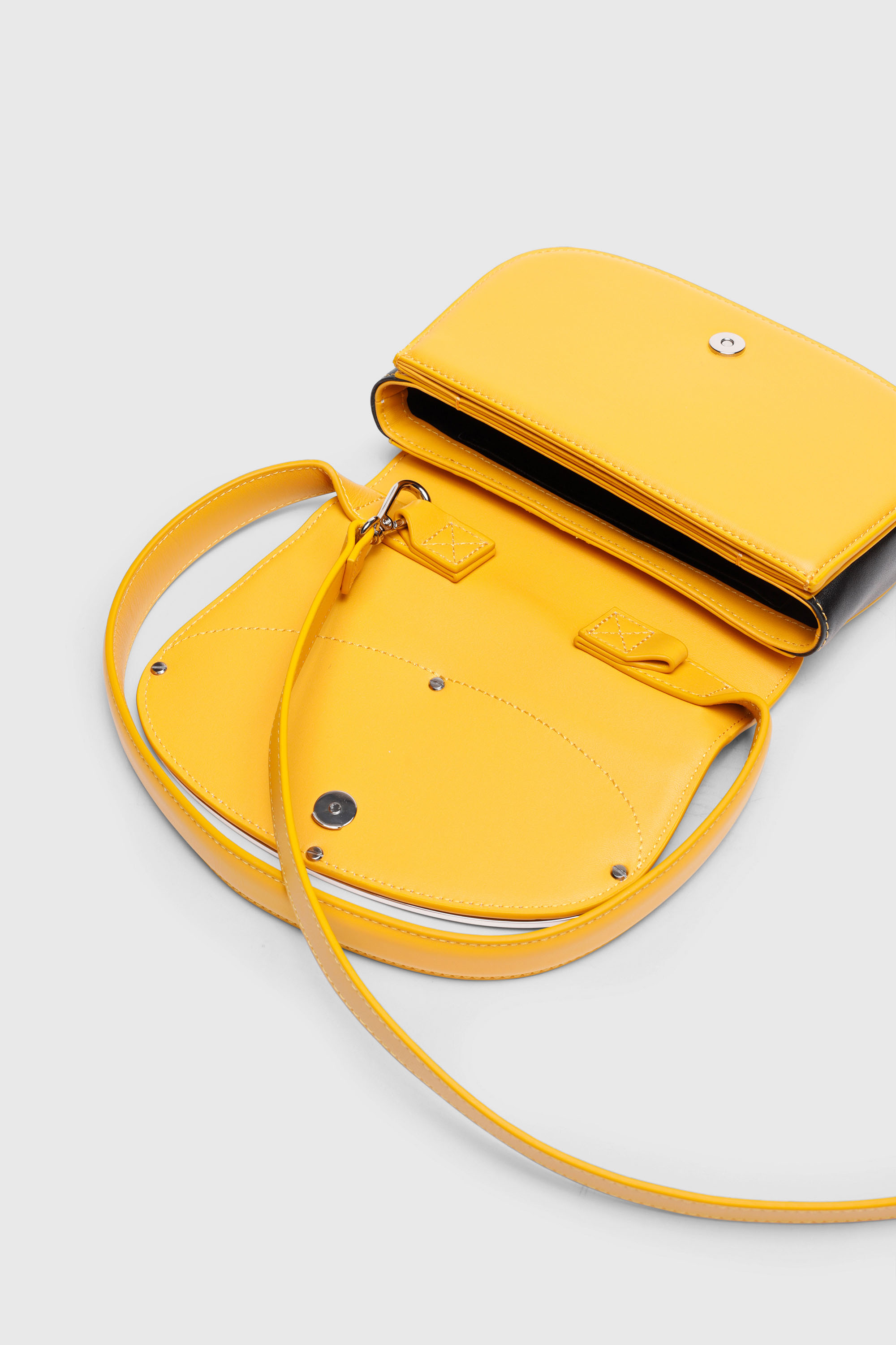 Diesel - 1DR, 1DR - Iconica borsa a spalla in nappa Donna in Giallo - 6