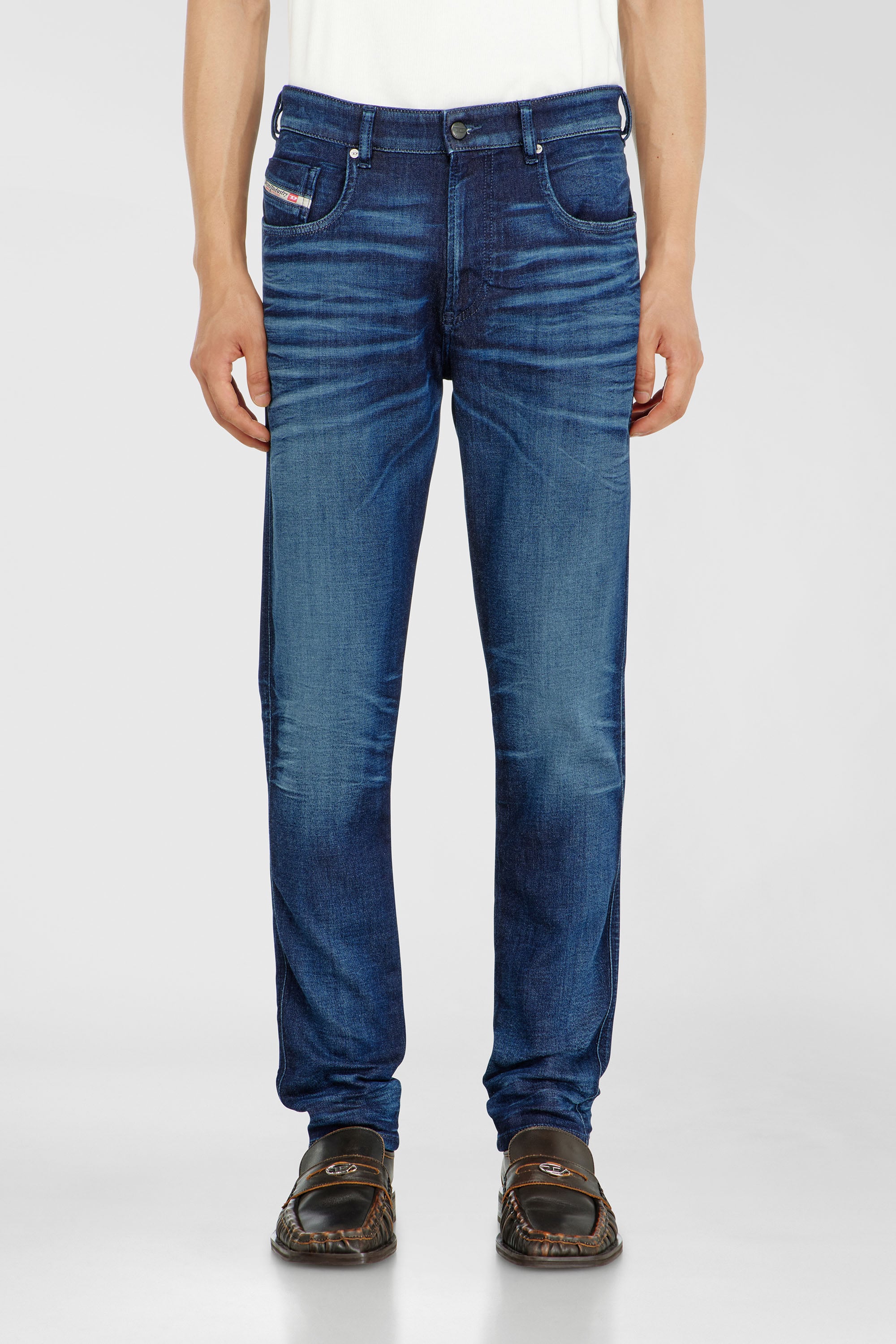 Diesel - Slim 2062 D-Strukt Joggjeans&reg; 068WJ Uomo, Blu Scuro - Image 1