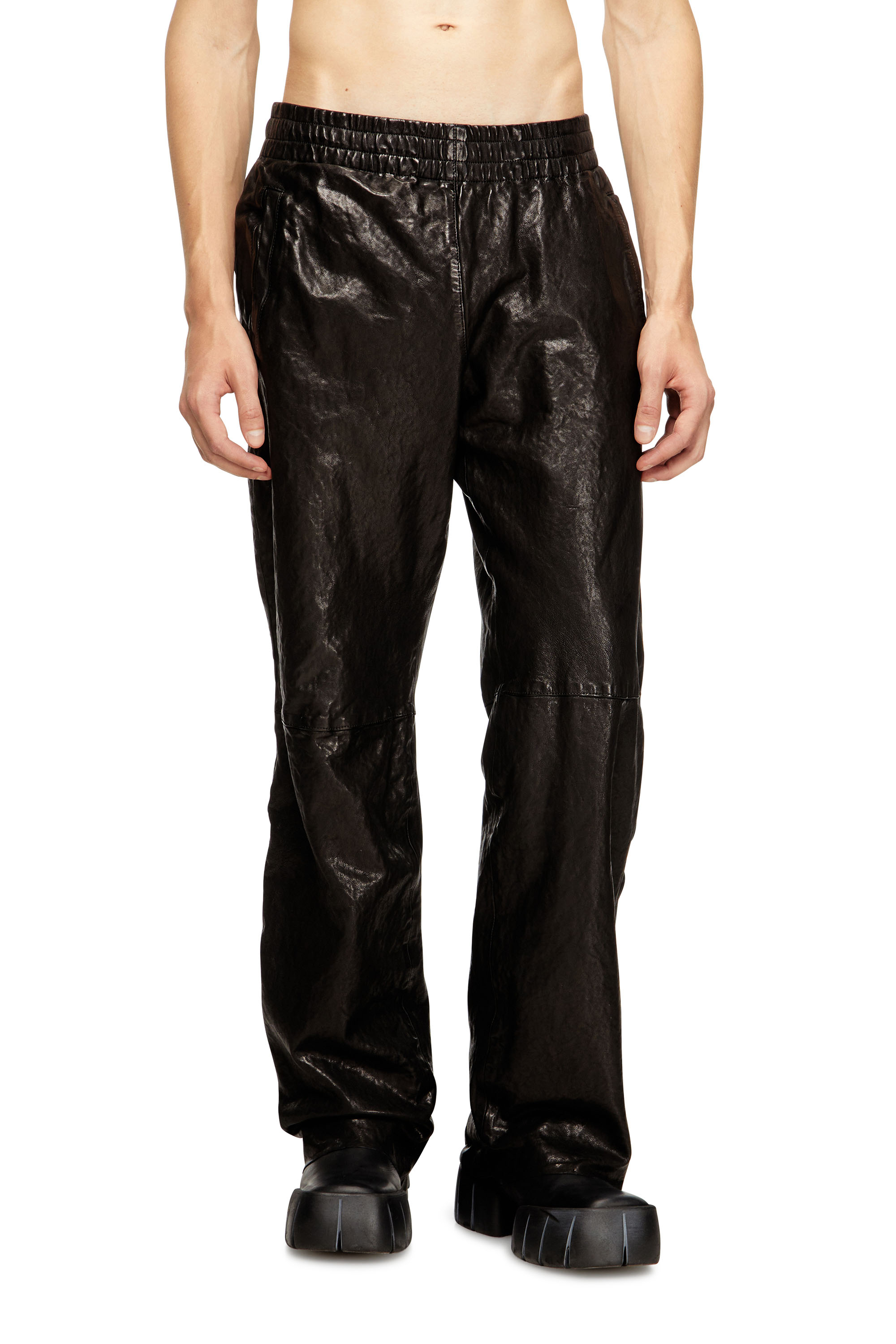 Diesel - P-BRU, Pantaloni elasticizzati in cuir-bouilli Uomo in Nero - 1