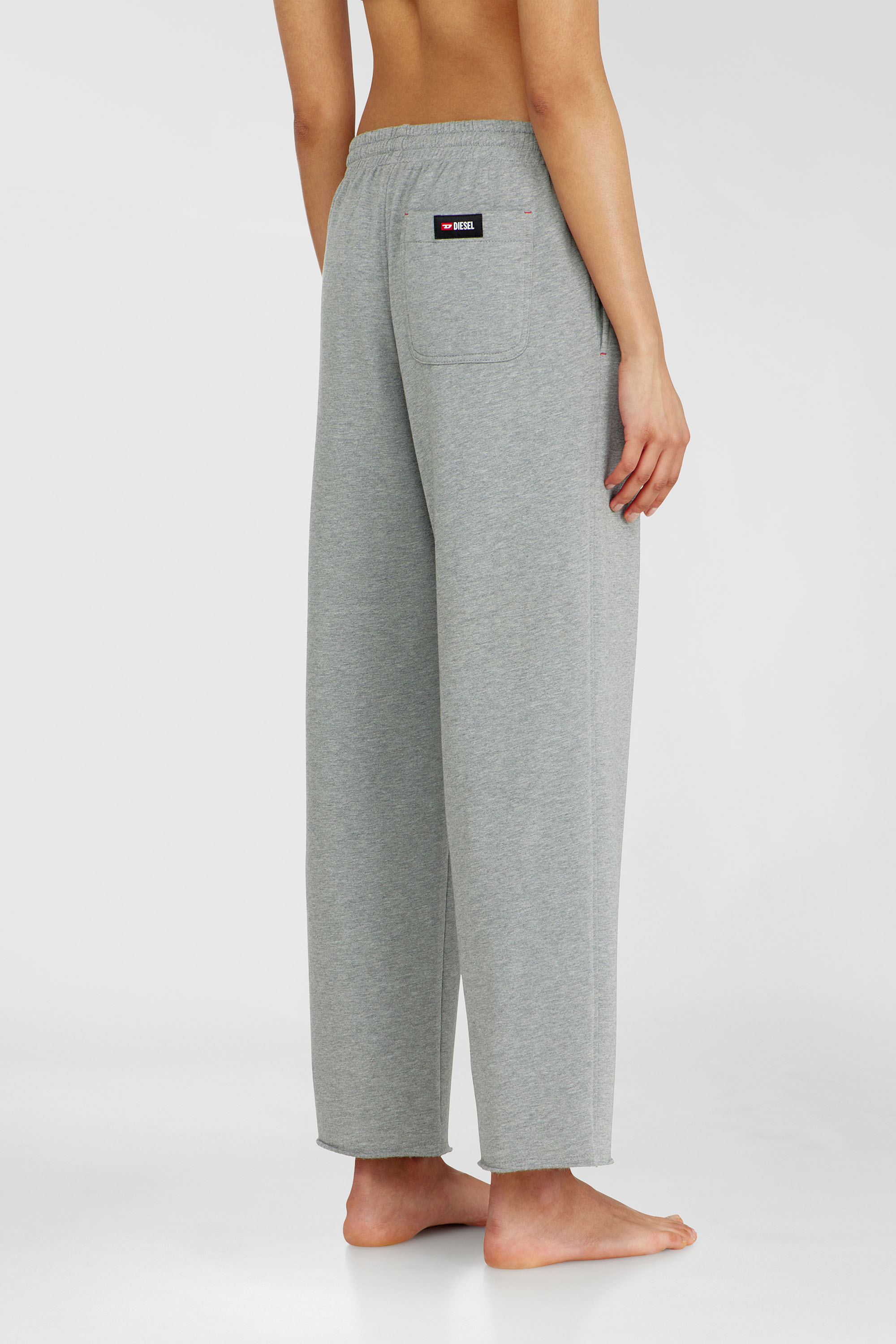 Diesel - INDRA-D-CORE, Pantaloni felpati smerigliati con orli vivi Donna in Grigio - 4