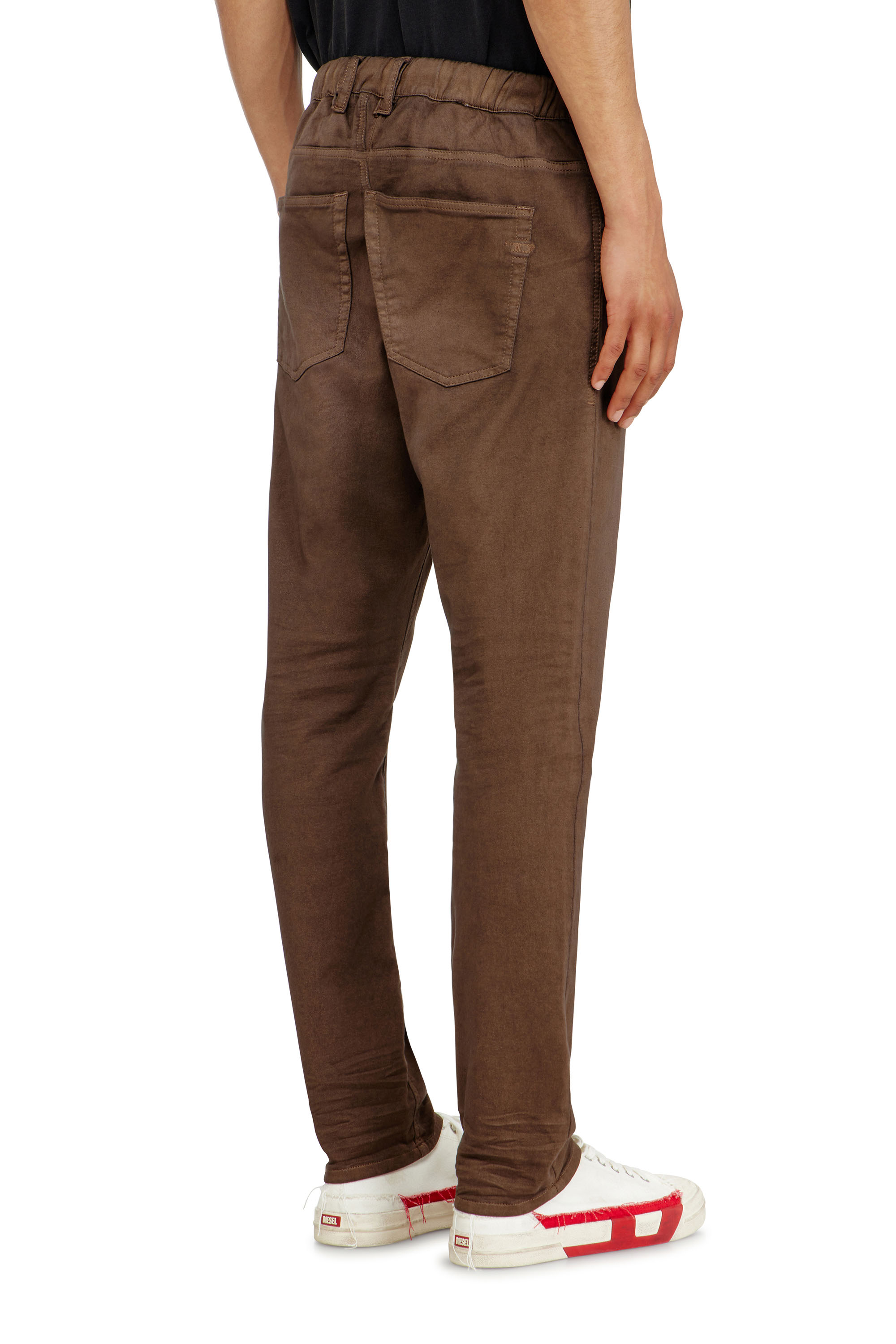 Diesel - Regular 2032 D-Krooley-BW Joggjeans&reg; 0670M Uomo, Marrone - Image 4